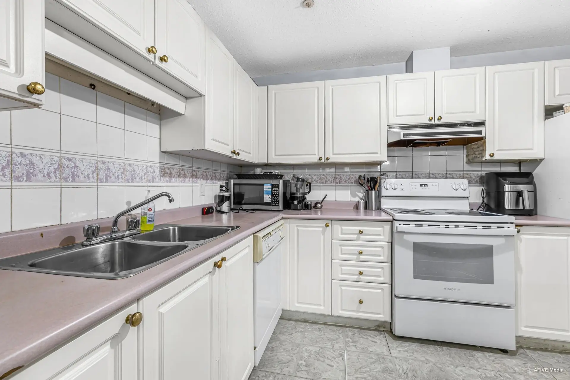 #103 7475 138 Street - Image 12