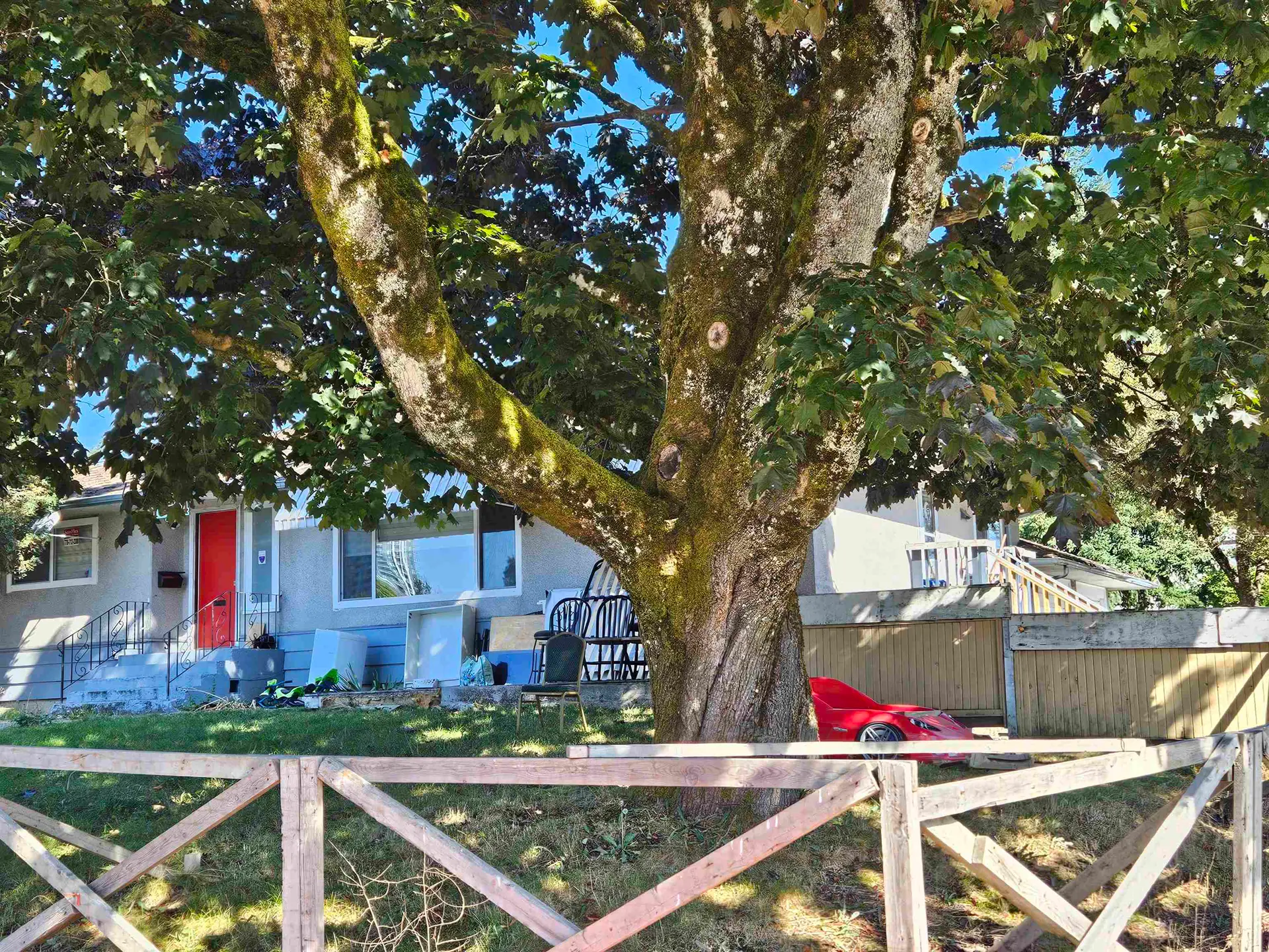 10564 137a Street - Image 2
