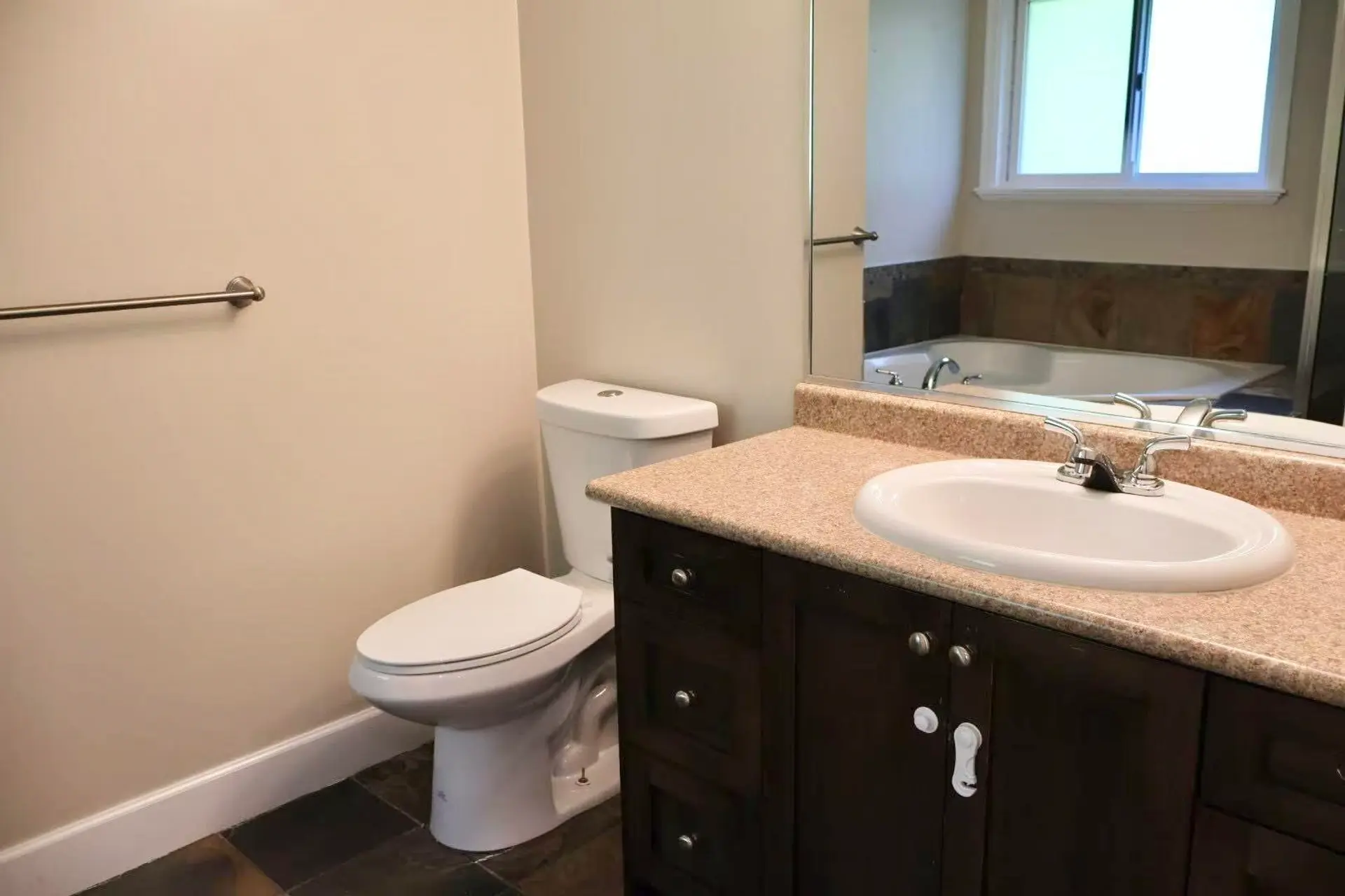 3471 147a Street - Image 10