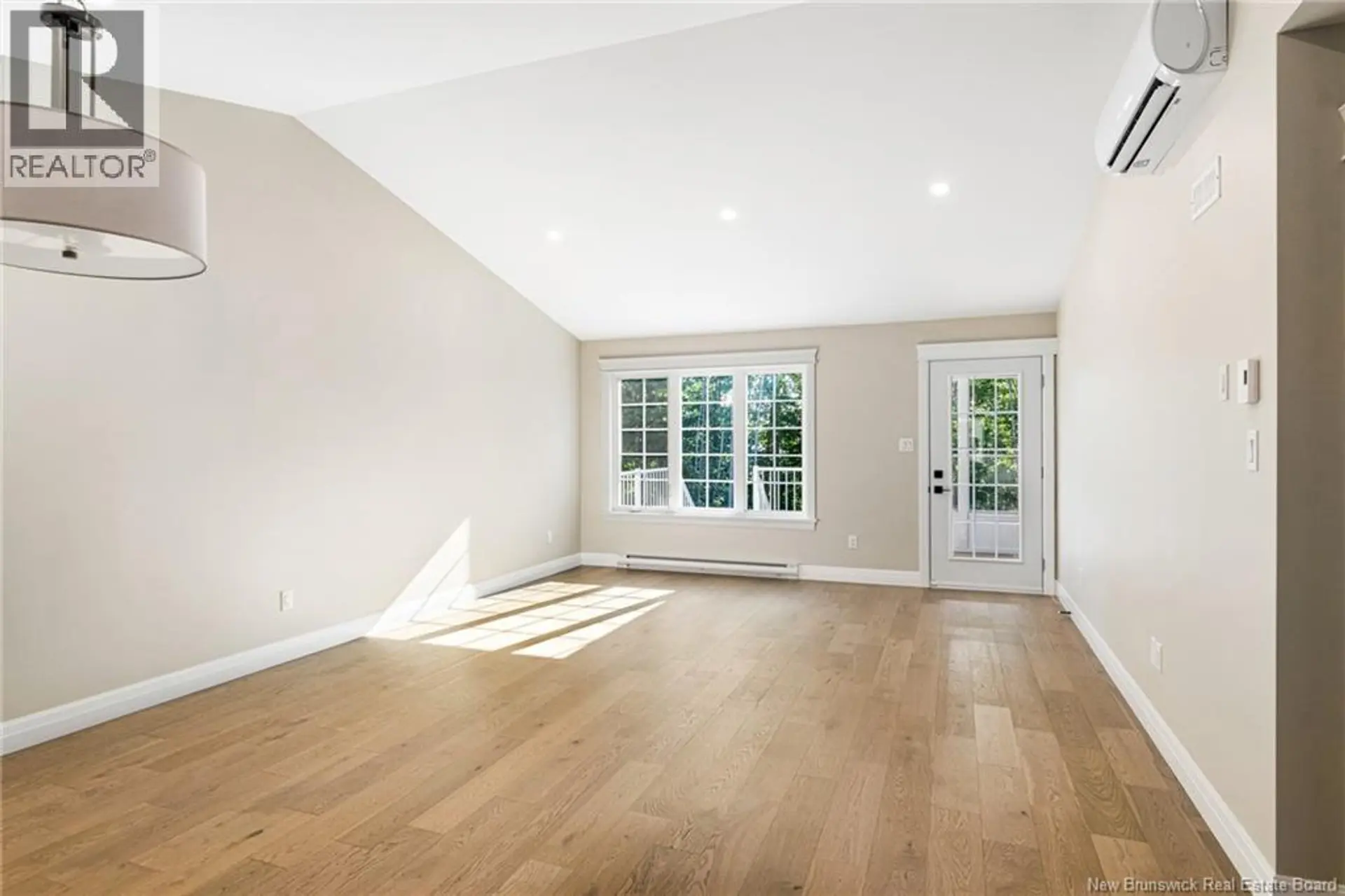 45 PICARDIE CRESCENT - Image 6