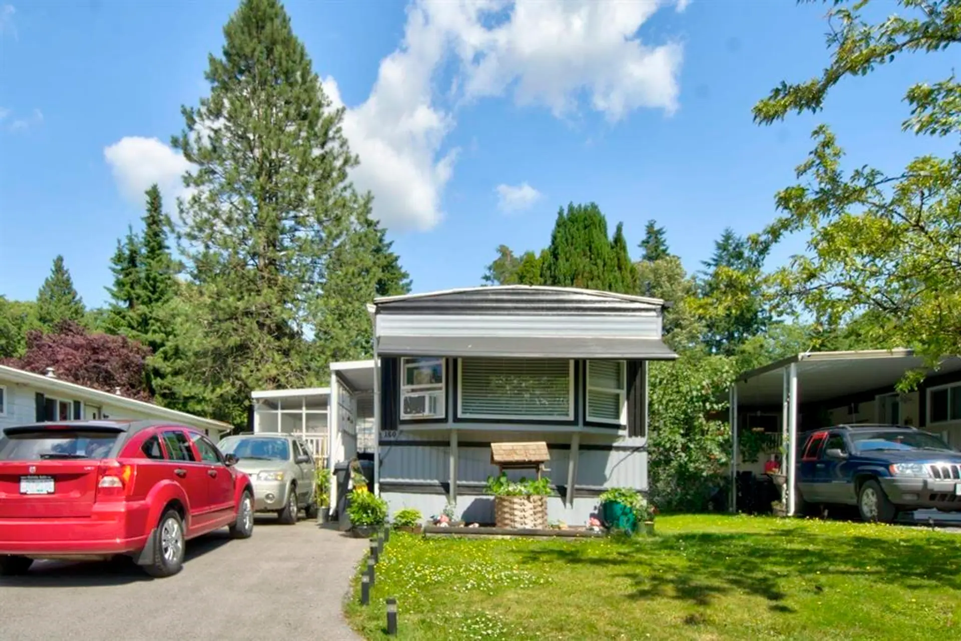 #160 7790 King George Boulevard - Image 2