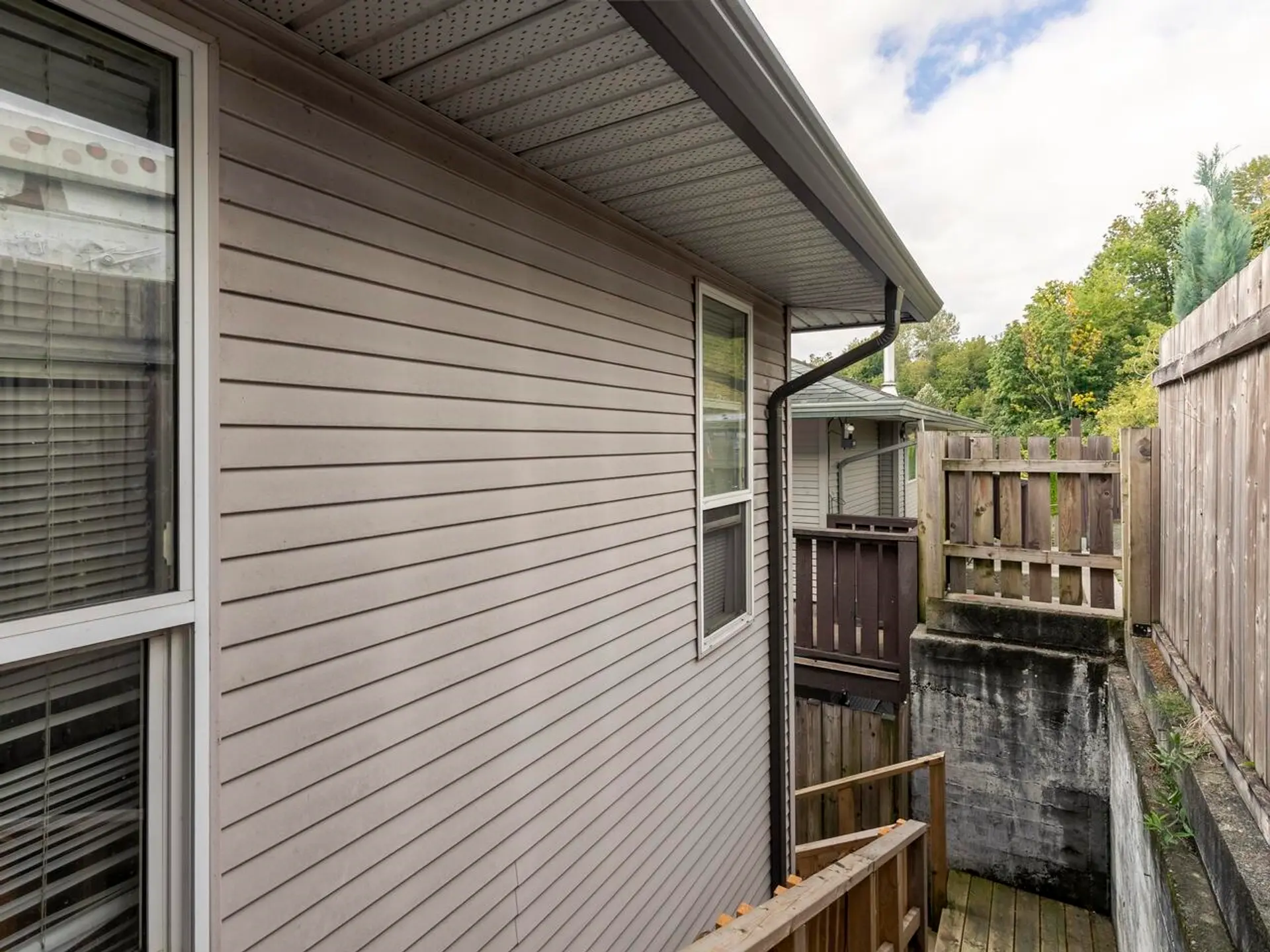 33369 3rd Avenue - Image 10