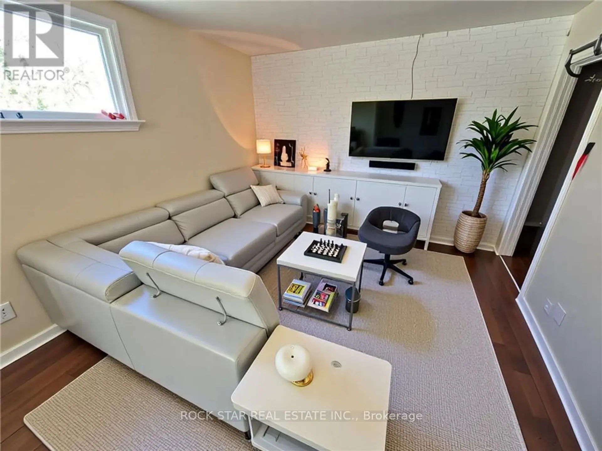 77 BLACKFRIARS STREET - Image 2