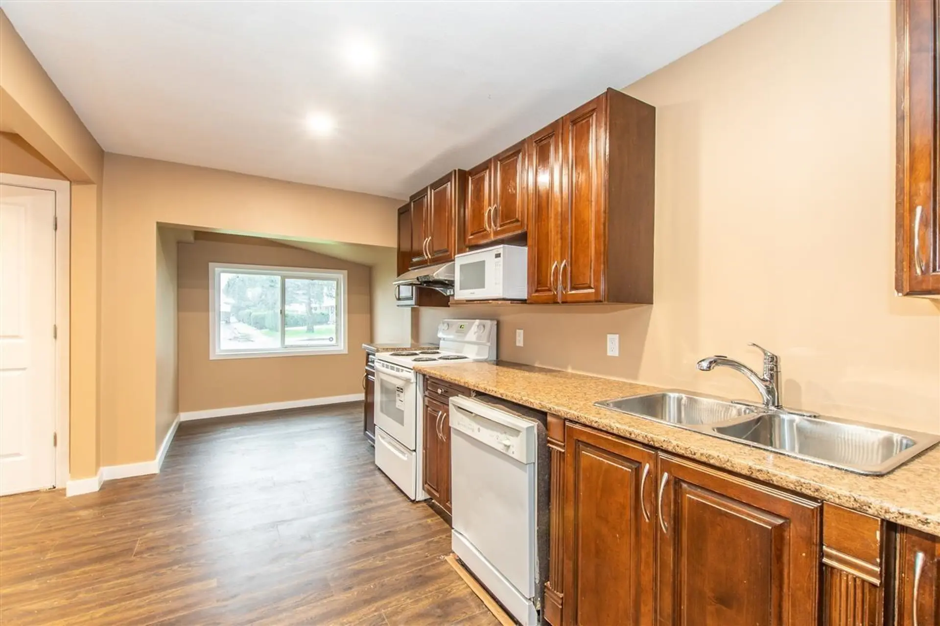 9485 Robson Street - Image 2