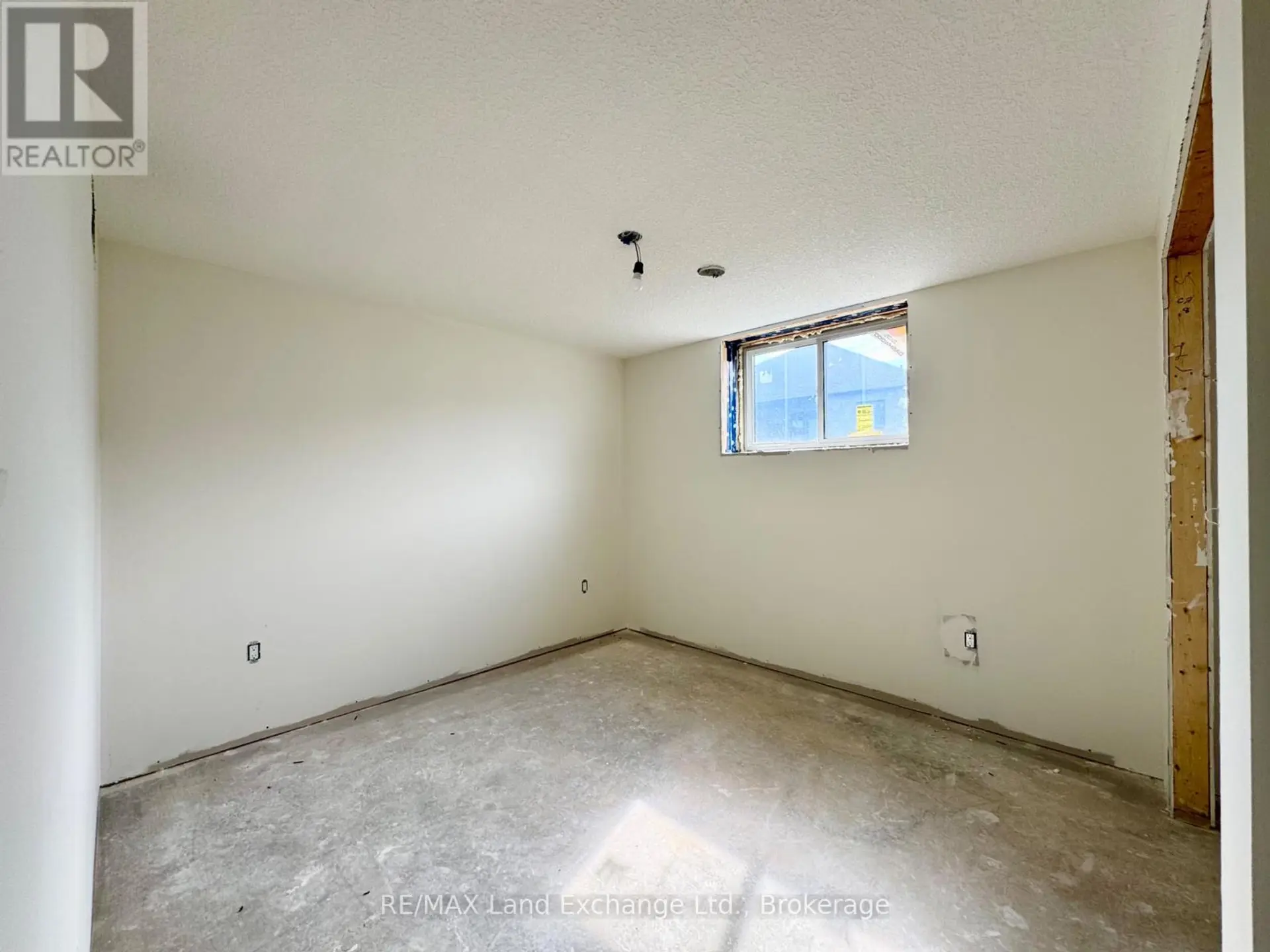 448 BURNSIDE STREET - Image 9