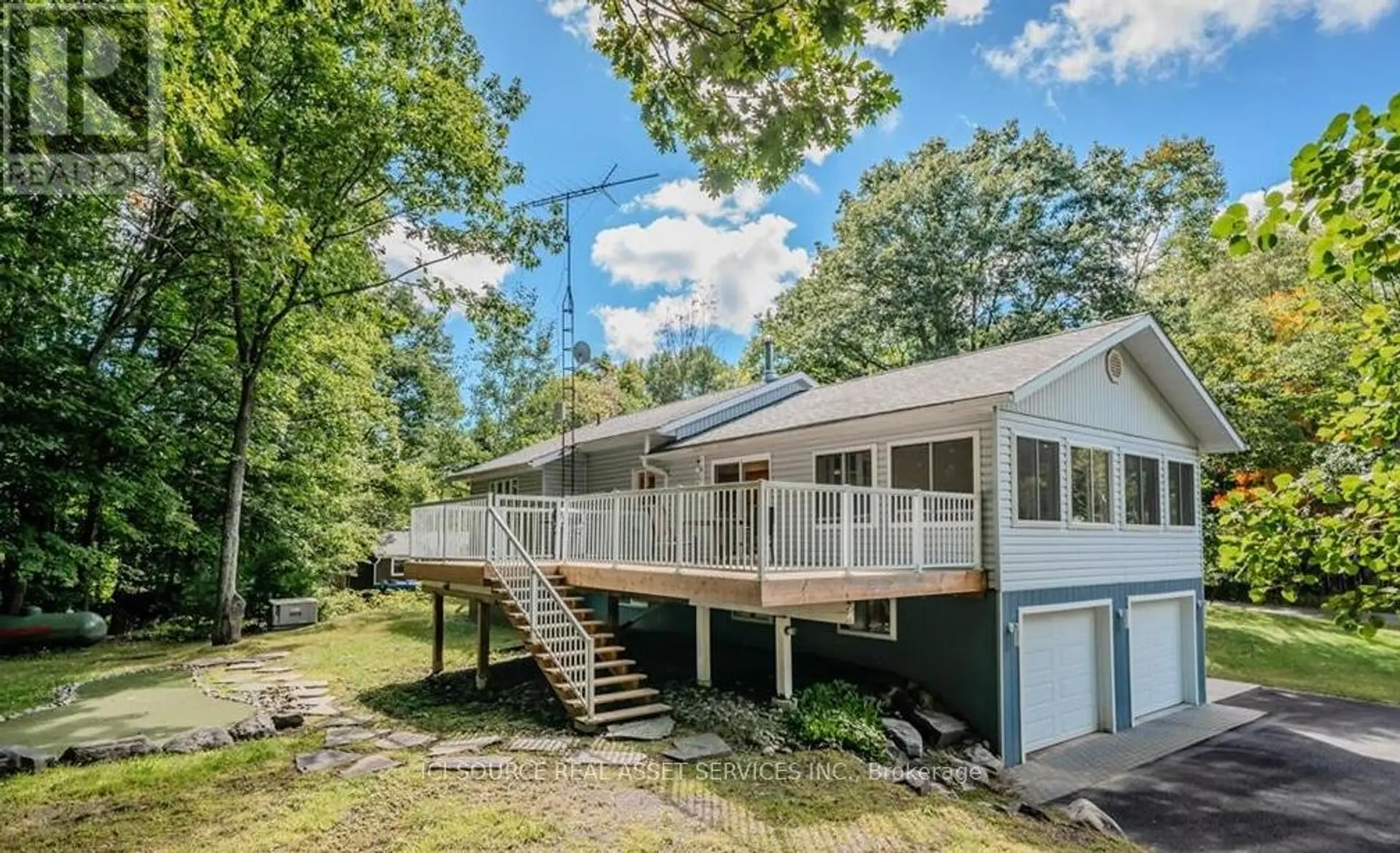 9 INDIAN CRESCENT - Image 3