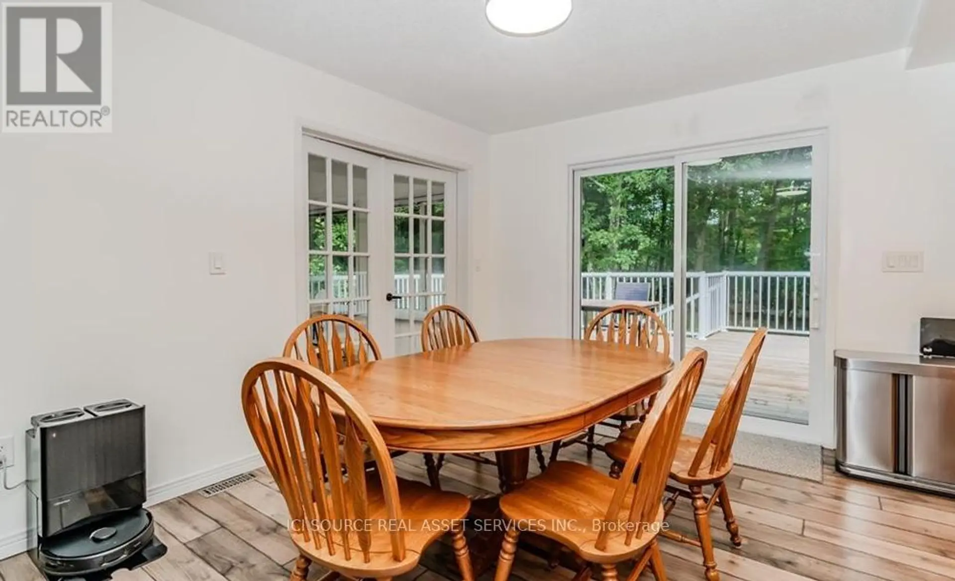 9 INDIAN CRESCENT - Image 4