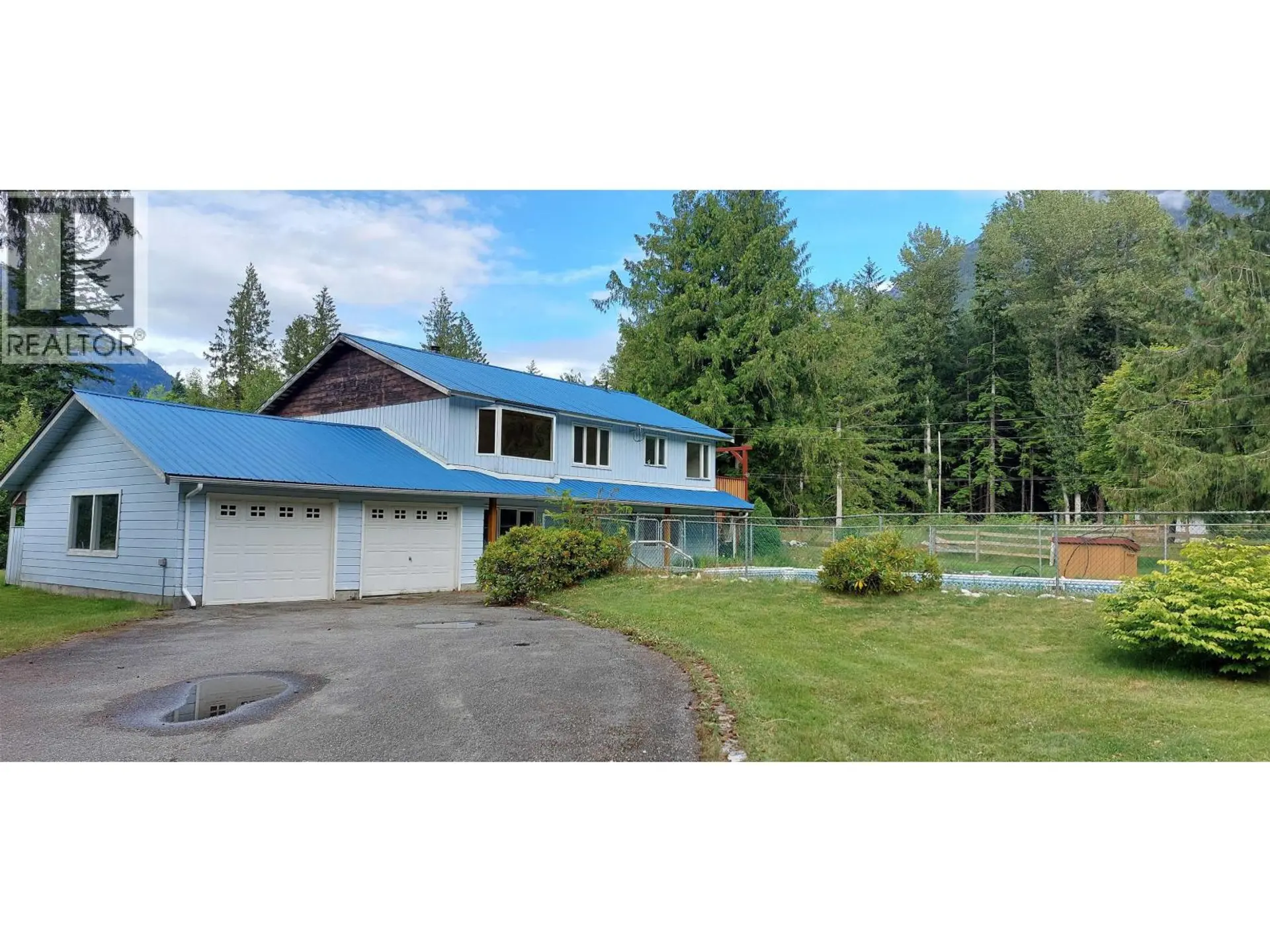 Property at 2448 MACKENZIE HIGHWAY, Bella Coola, BC