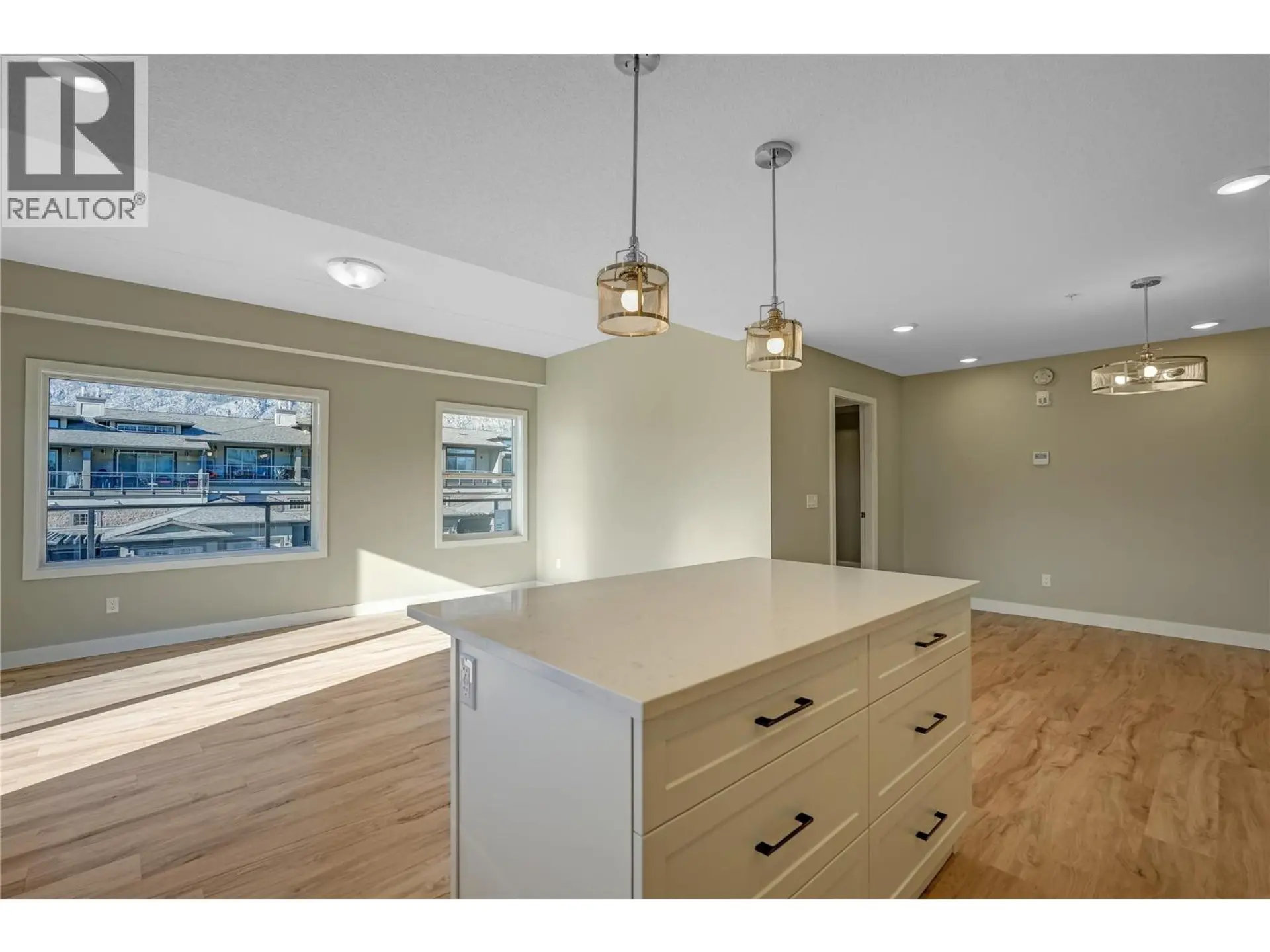 #406 5640 51st Street - Image 4