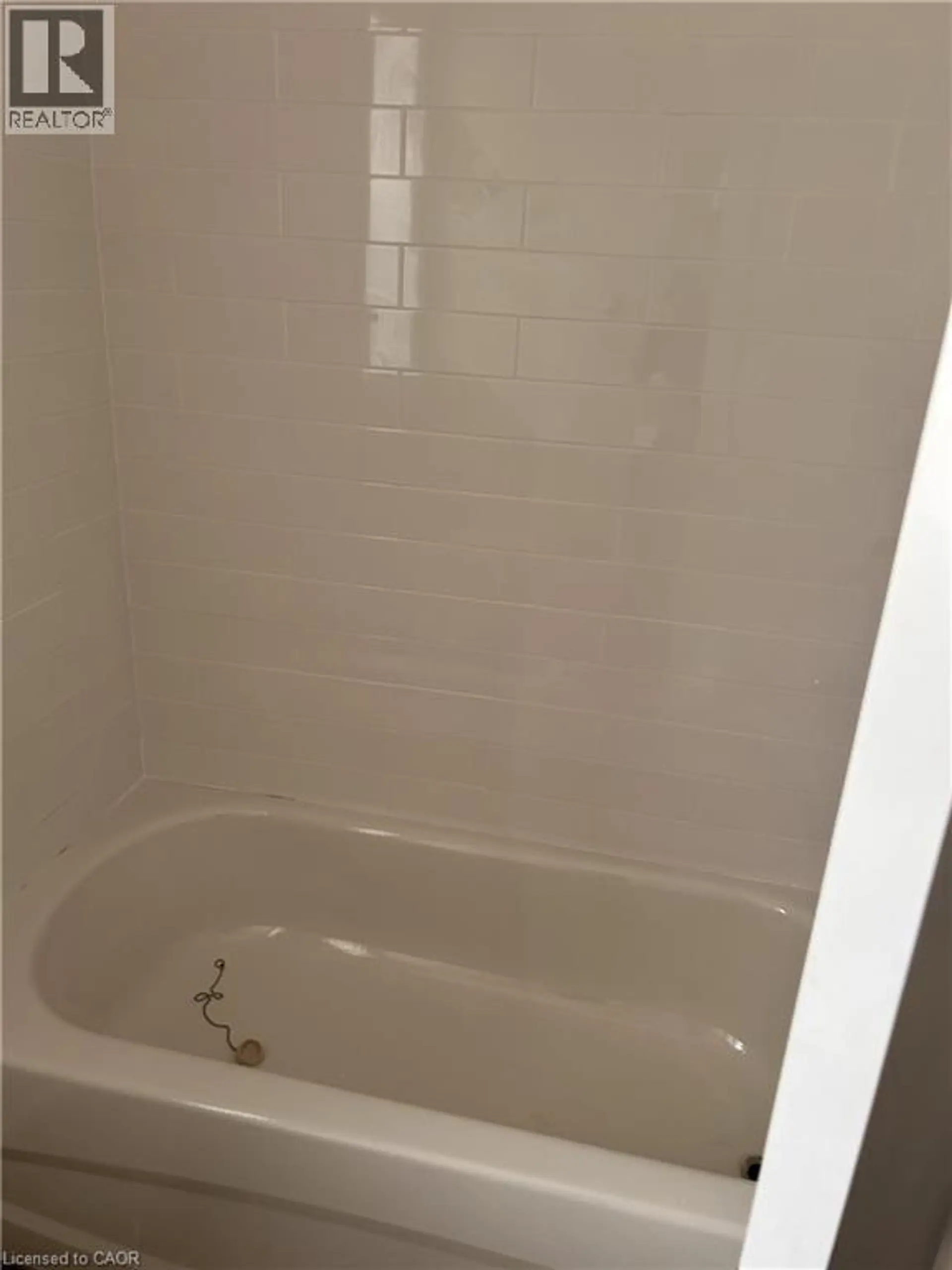 33-35 E WOOD STREET E - Image 5
