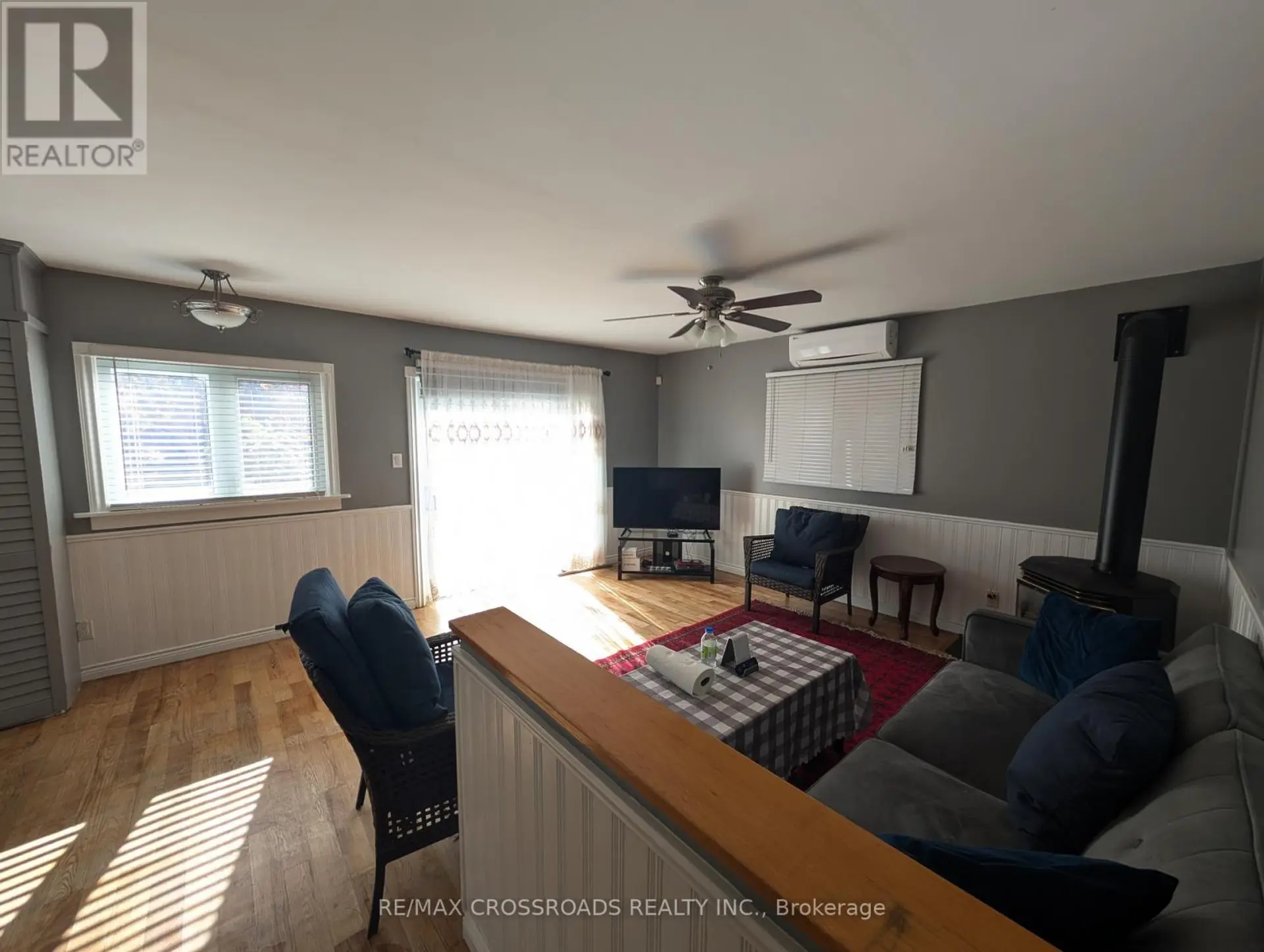 674 CHESTNUT STREET - Image 12