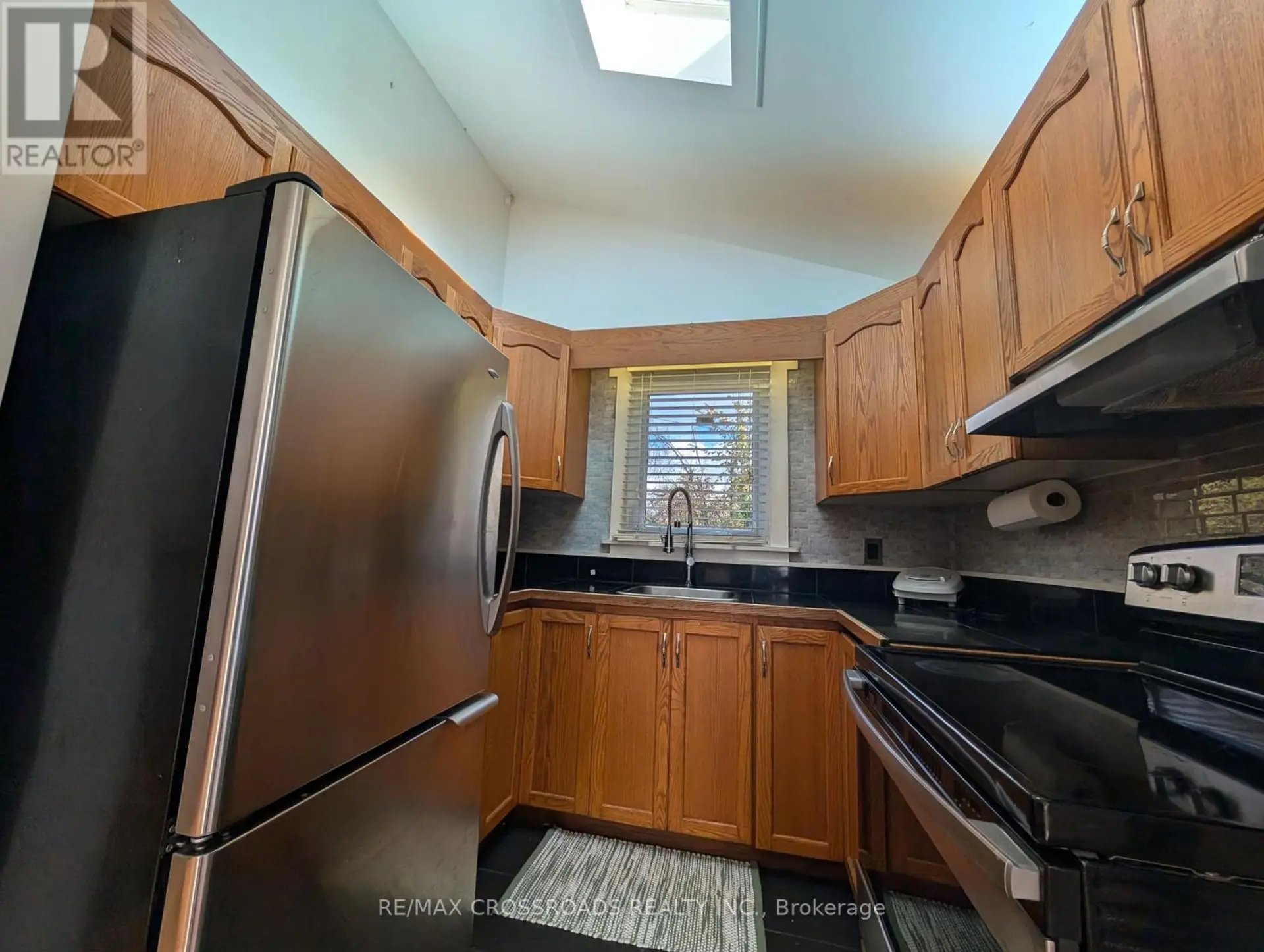 674 CHESTNUT STREET - Image 14