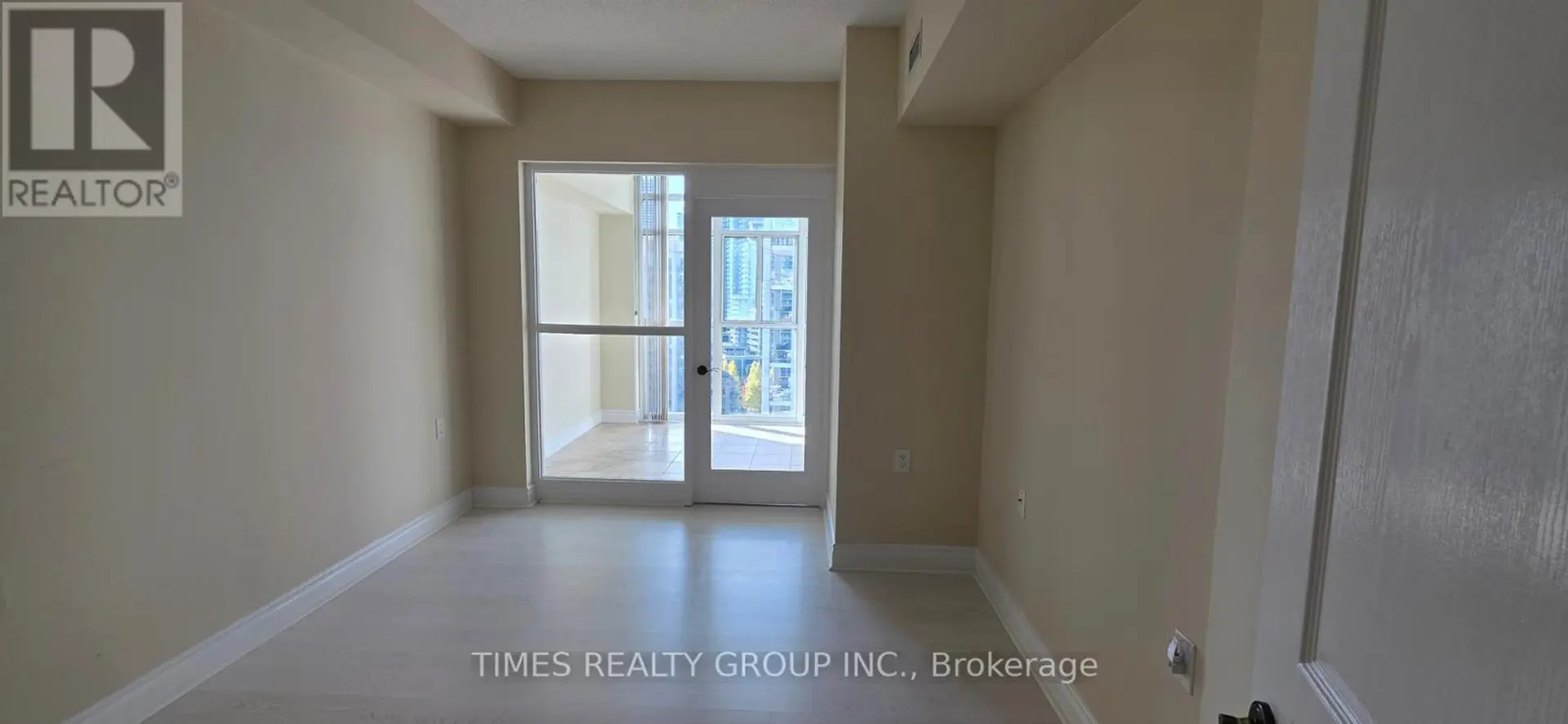 #1705 3 MARINE PARADE DRIVE - Image 5