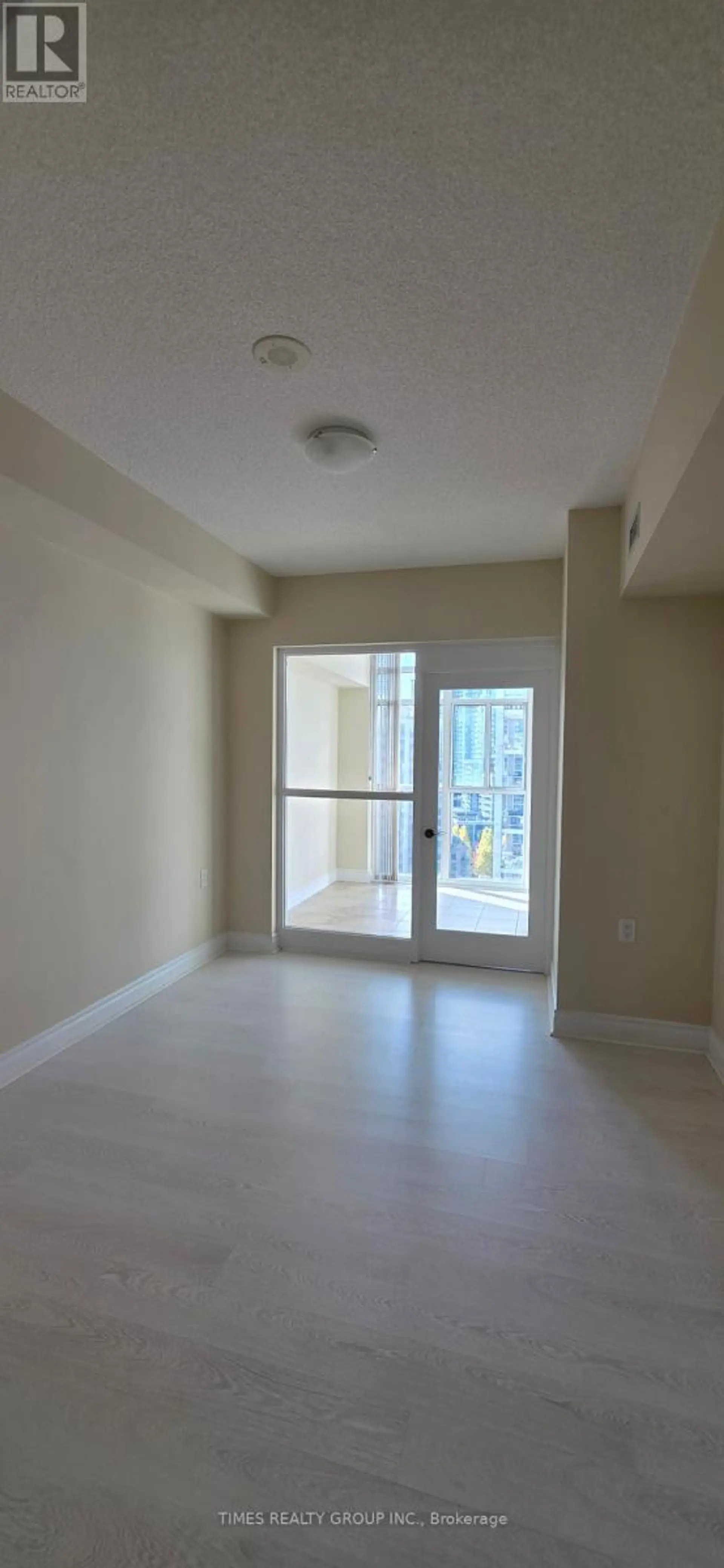 #1705 3 MARINE PARADE DRIVE - Image 4