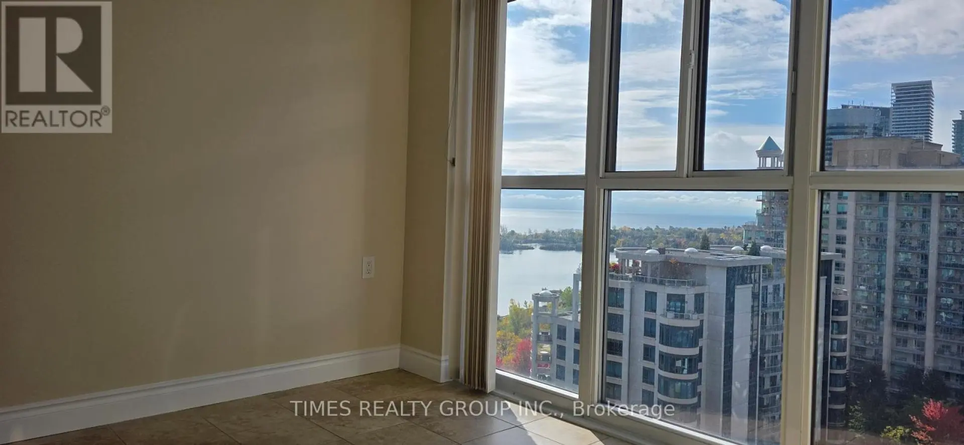 #1705 3 MARINE PARADE DRIVE - Image 6