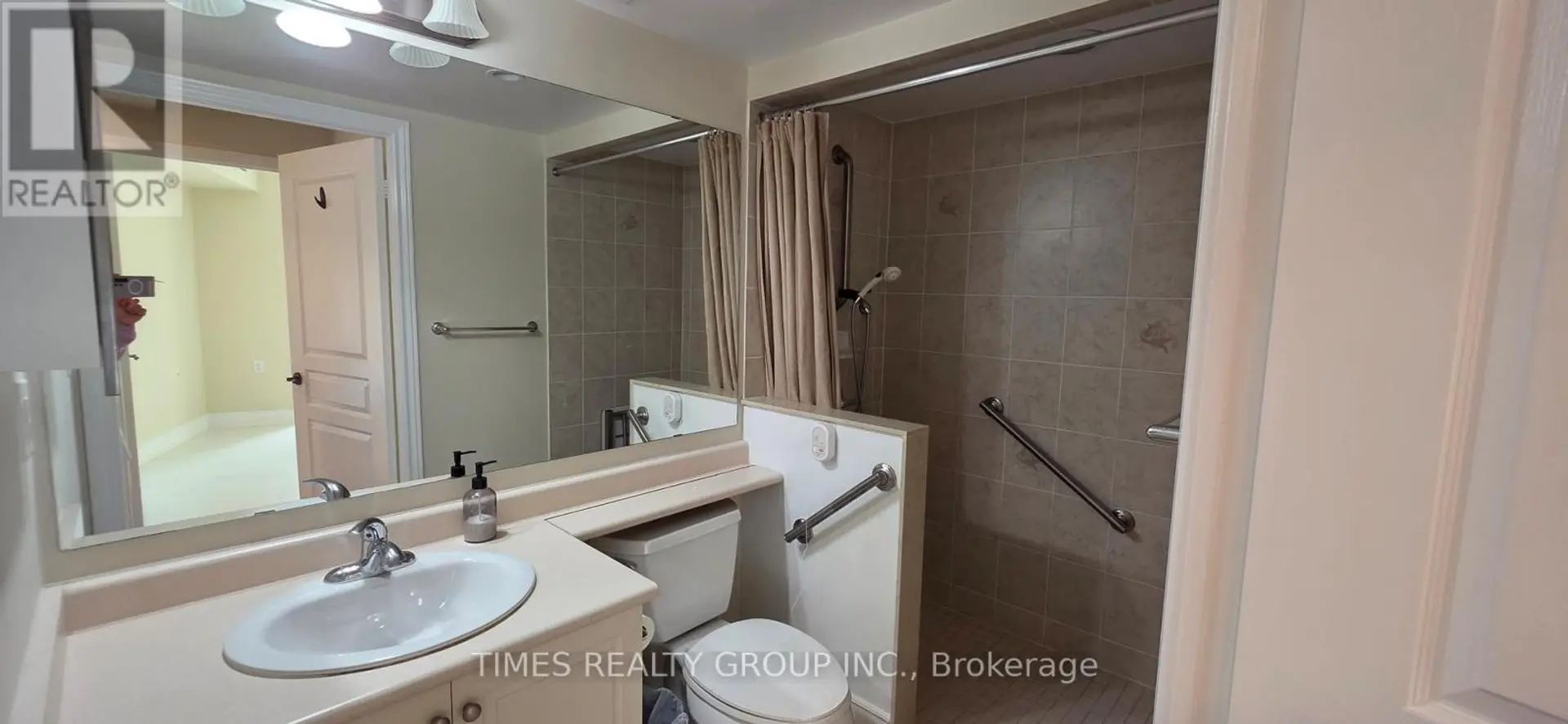 #1705 3 MARINE PARADE DRIVE - Image 9