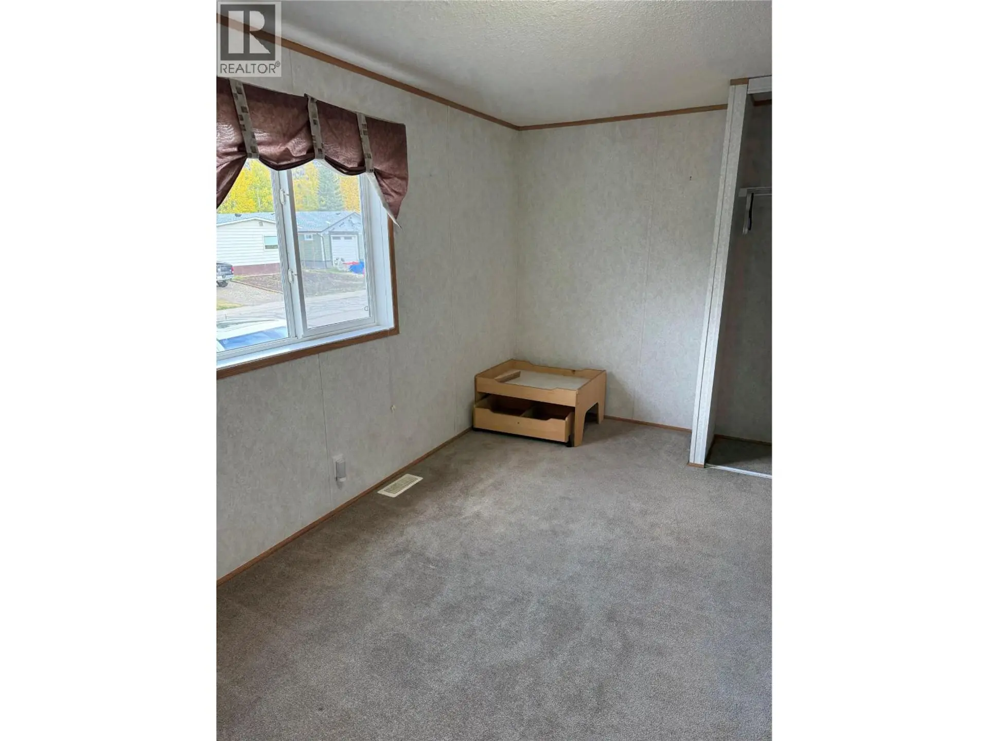 155 Pinewood Crescent - Image 19