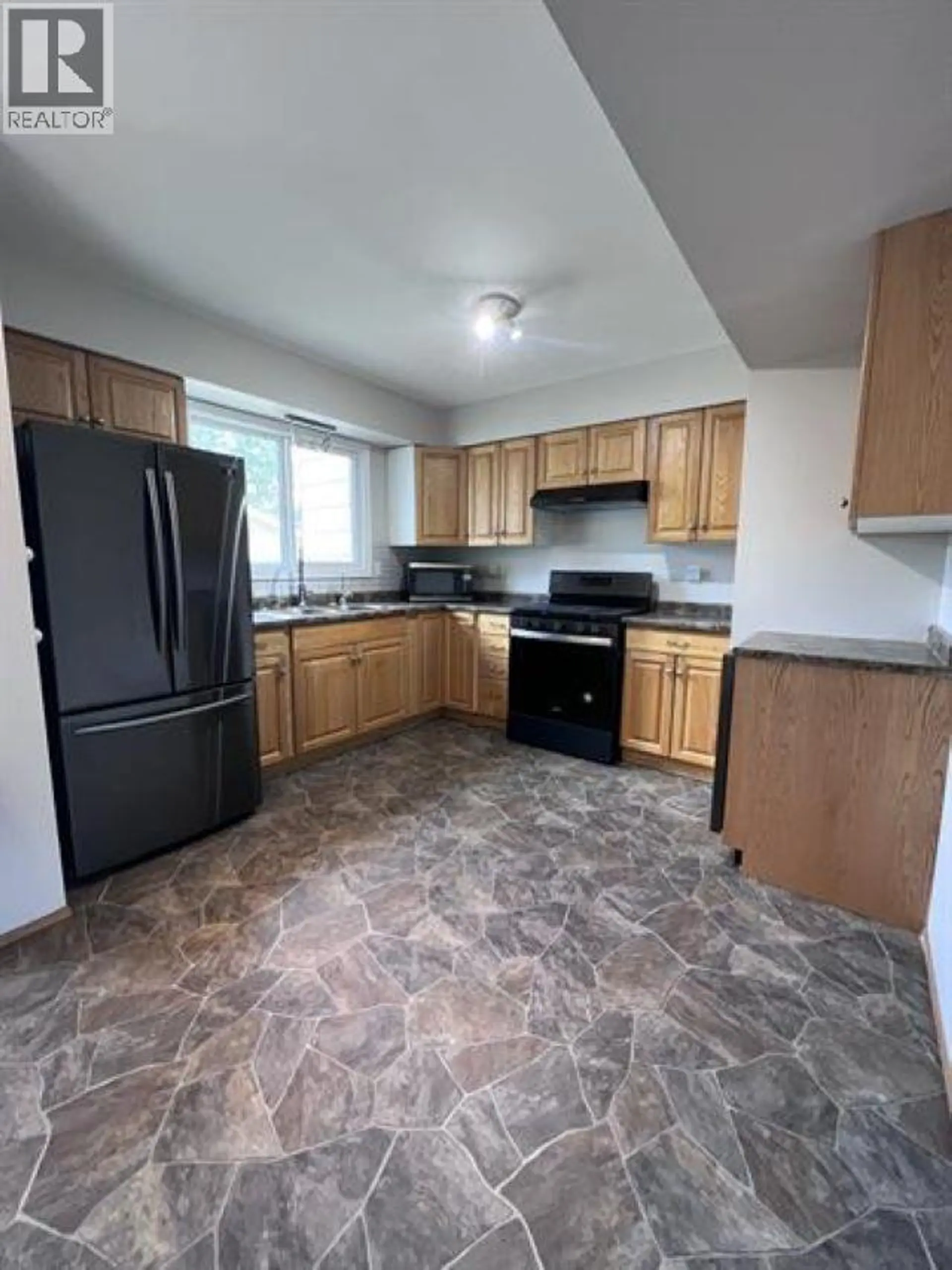 #84 5550 SIMPSON TRAIL - Image 4
