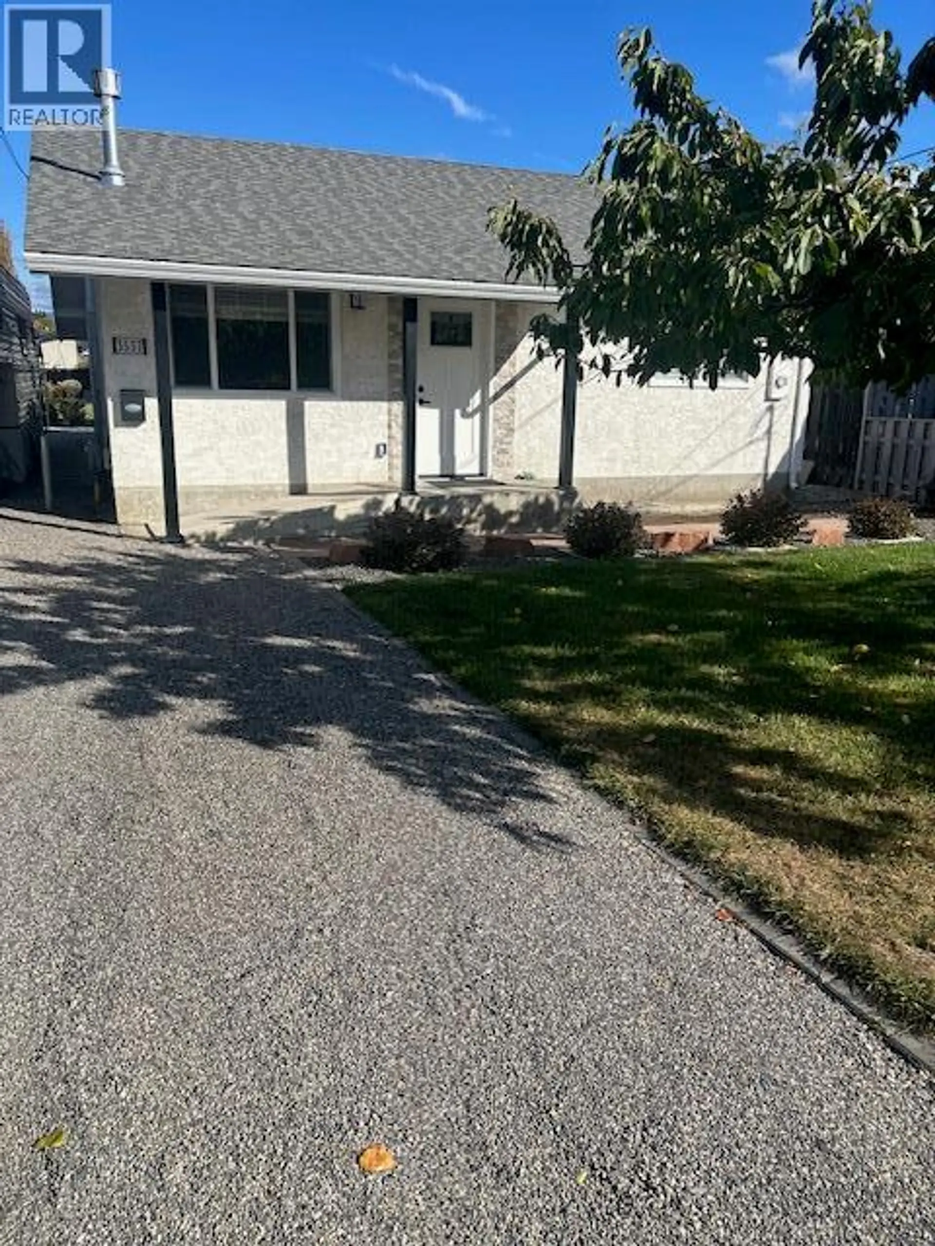 3537 Lakeshore Road - Image 2