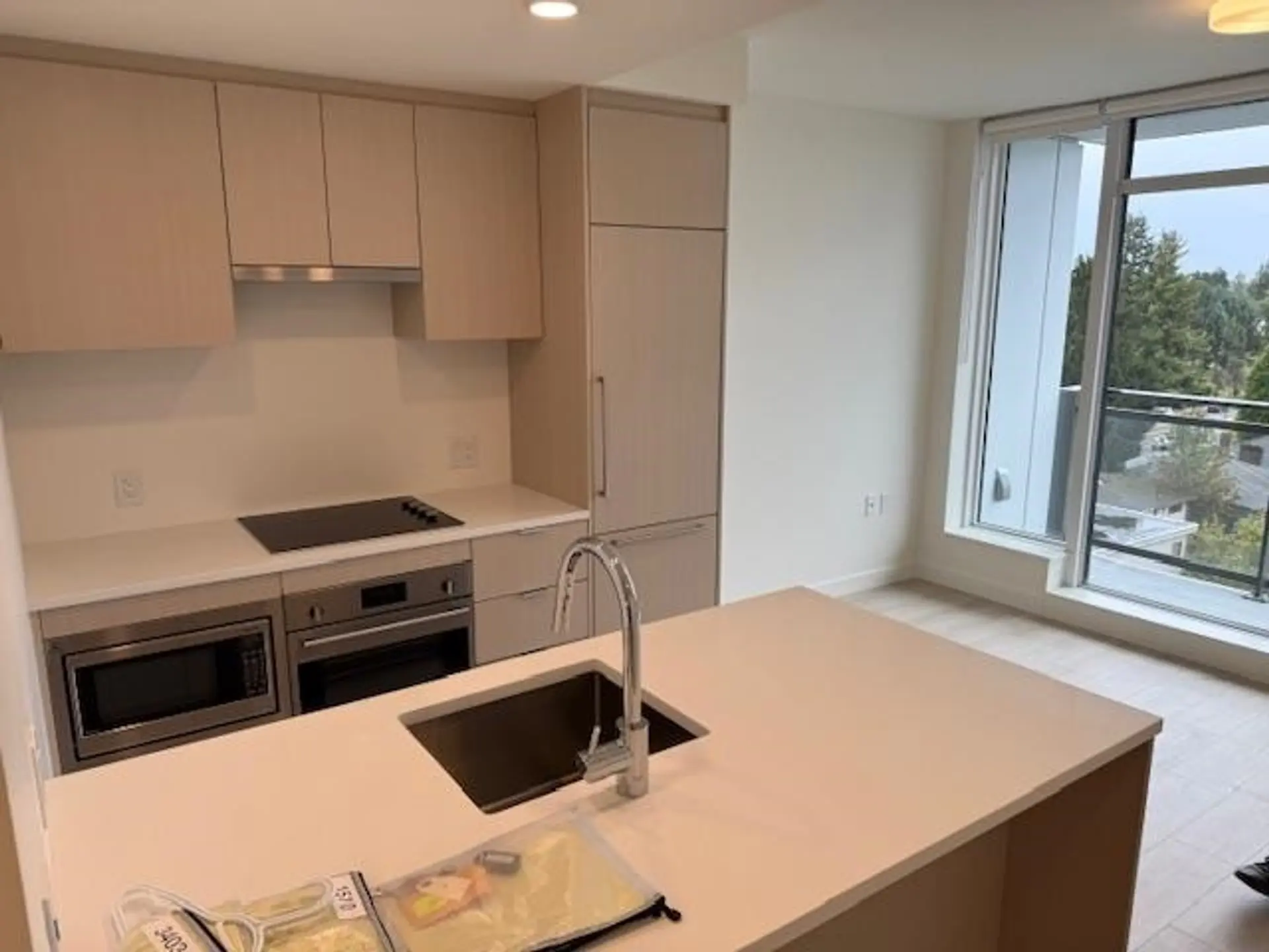 #703 13675 107a Avenue - Image 5