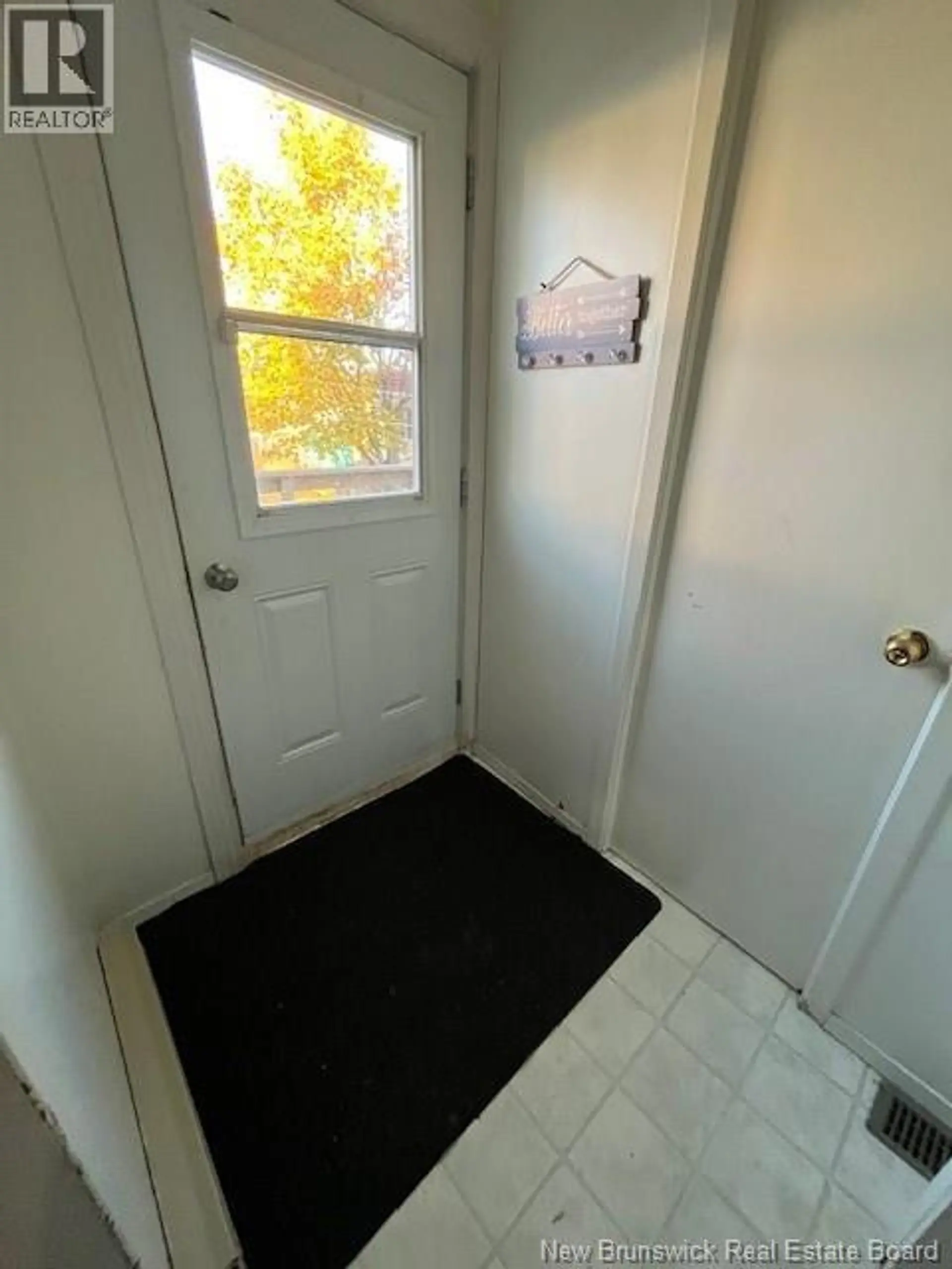 3 L'EGLISE STREET - Image 7