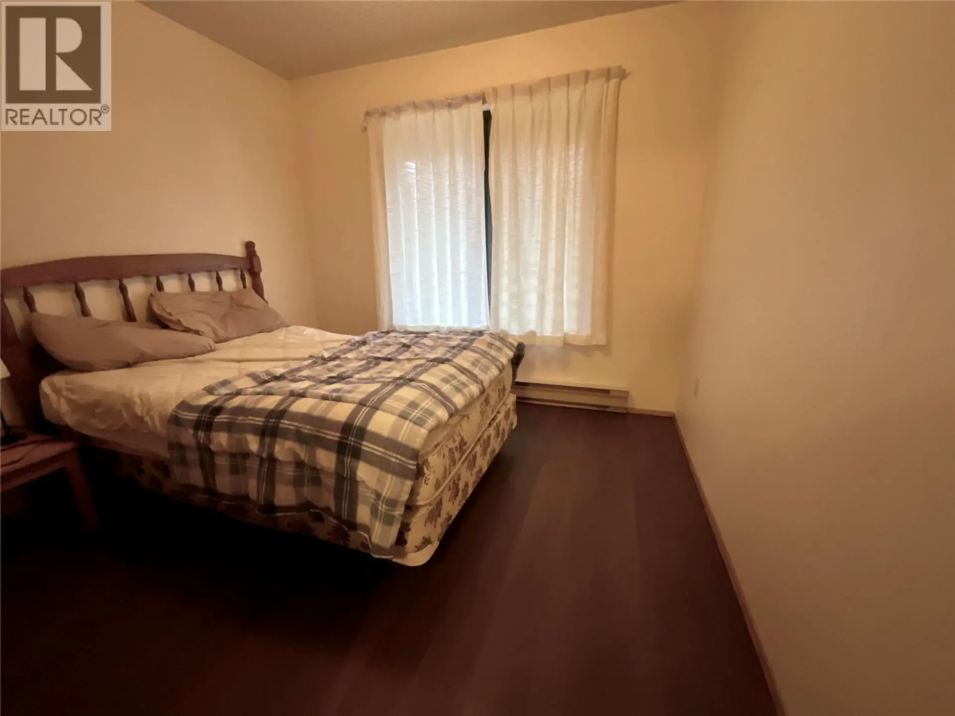 #301 185 Chamberlain Crescent - Image 12