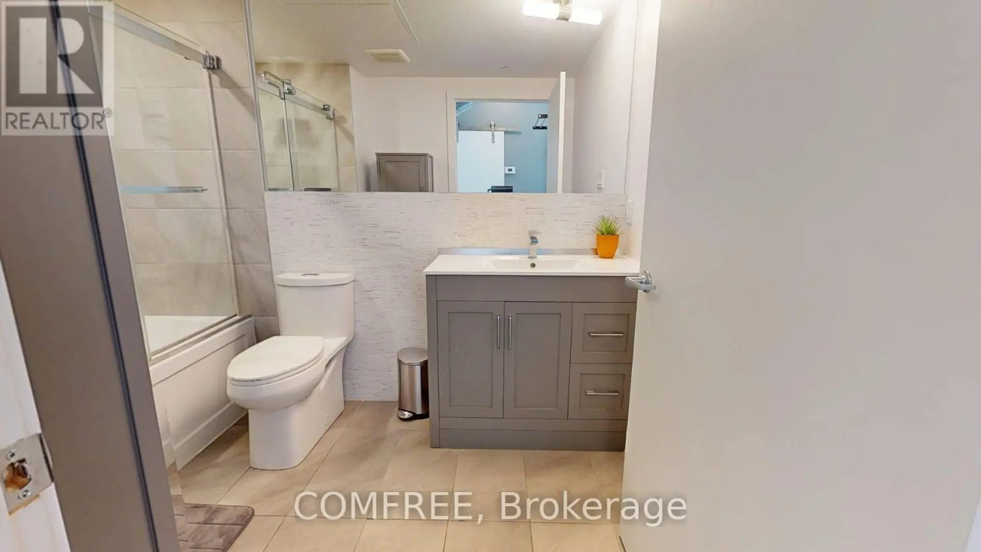 #404 150 GREENFIELD AVENUE - Image 5