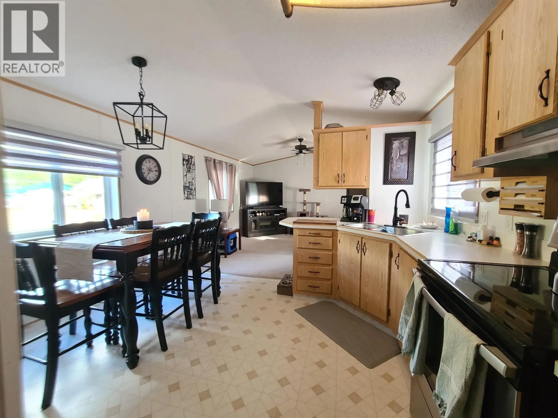 1070 4TH AVENUE - Image 2