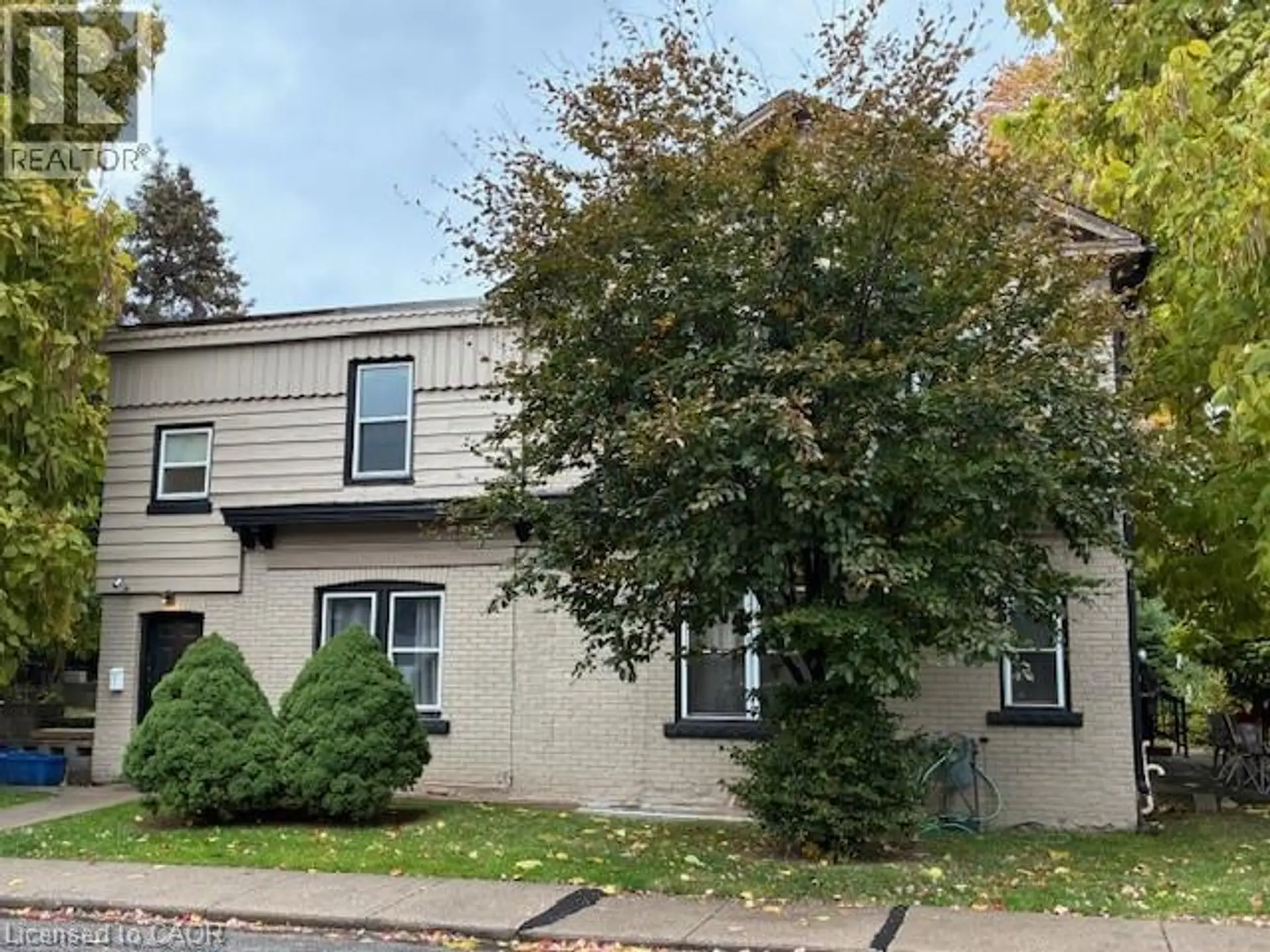 488 HUGHSON STREET N - Image 1