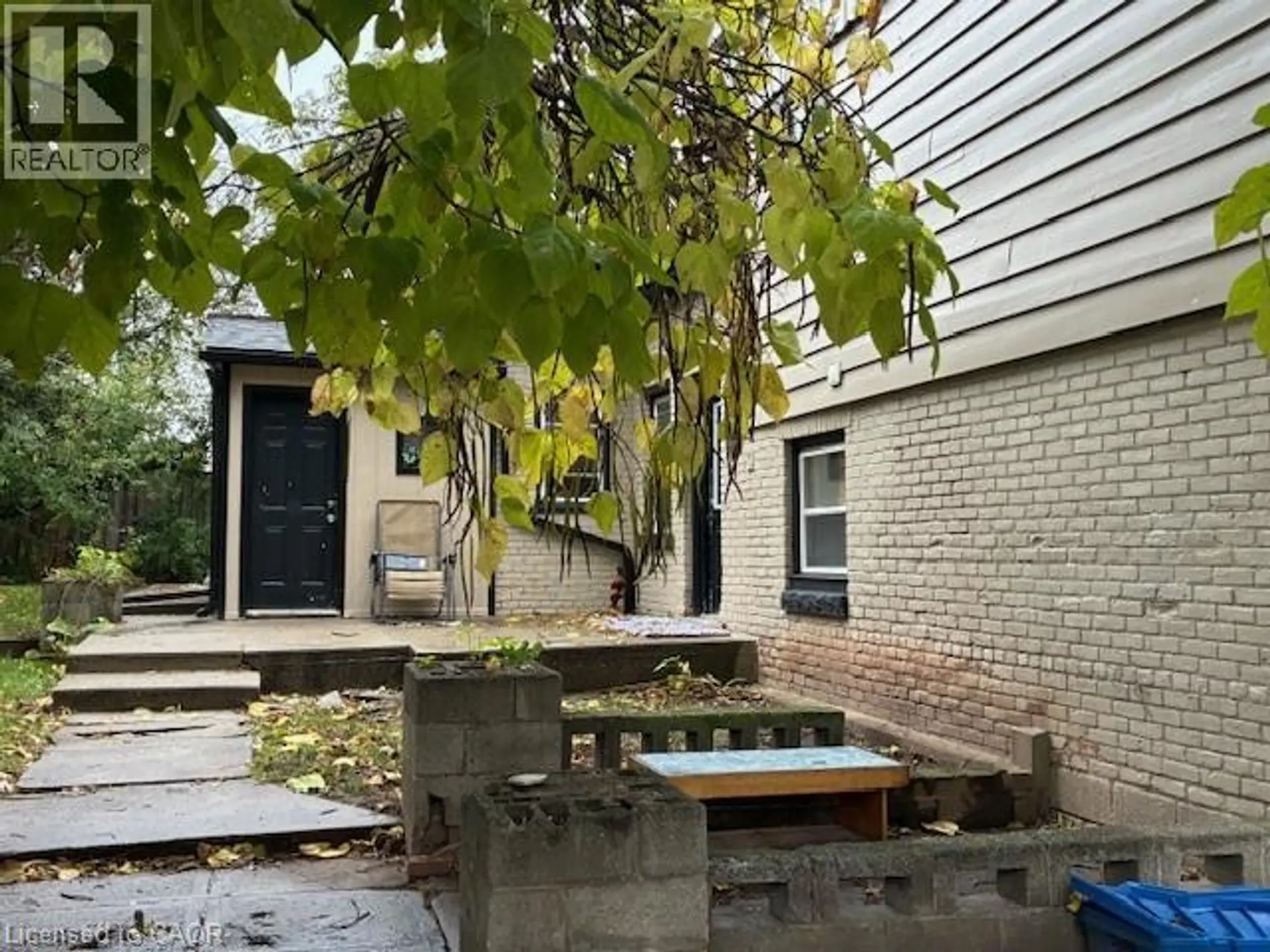 488 HUGHSON STREET N - Image 2