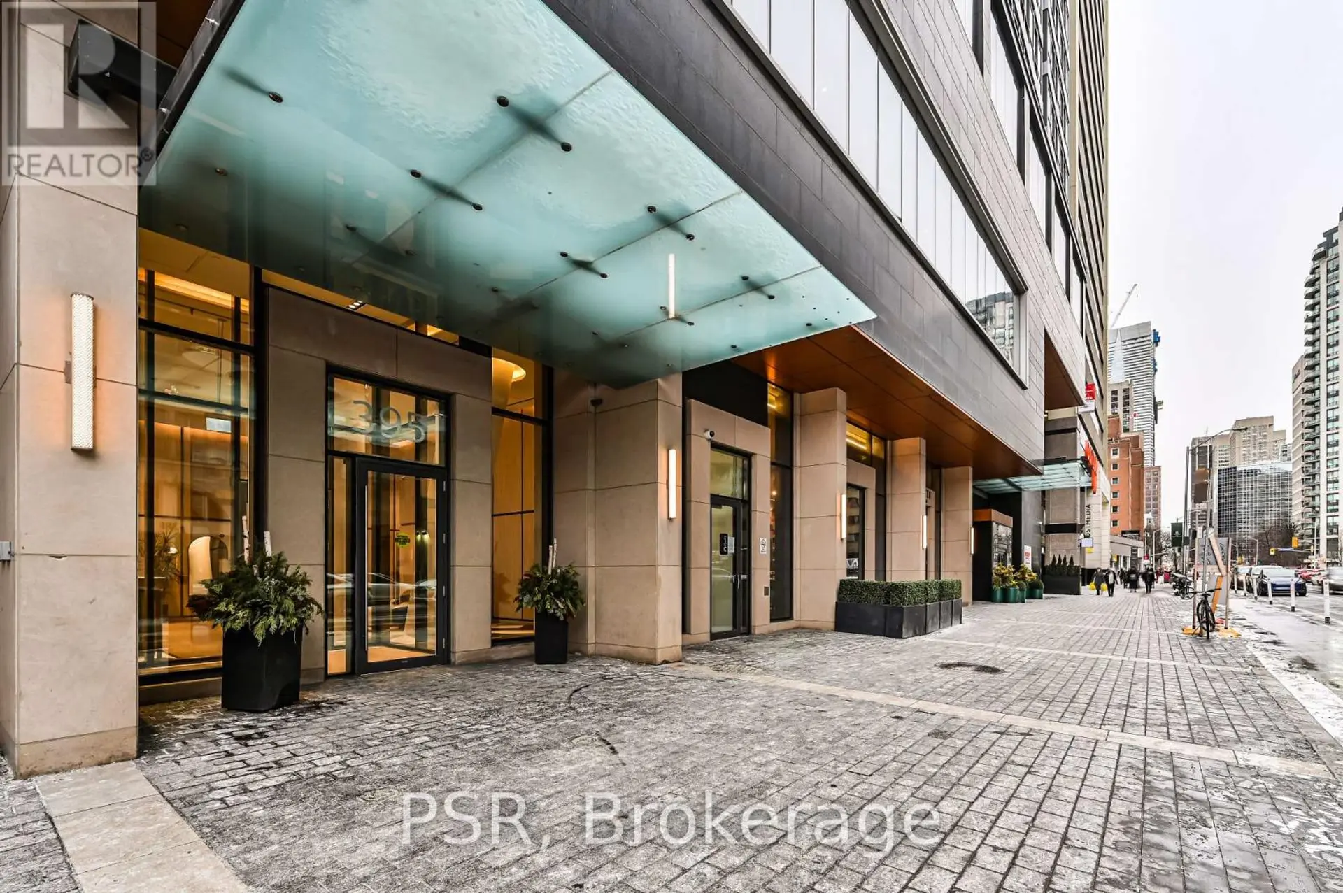 #4409 395 BLOOR STREET E - Image 3