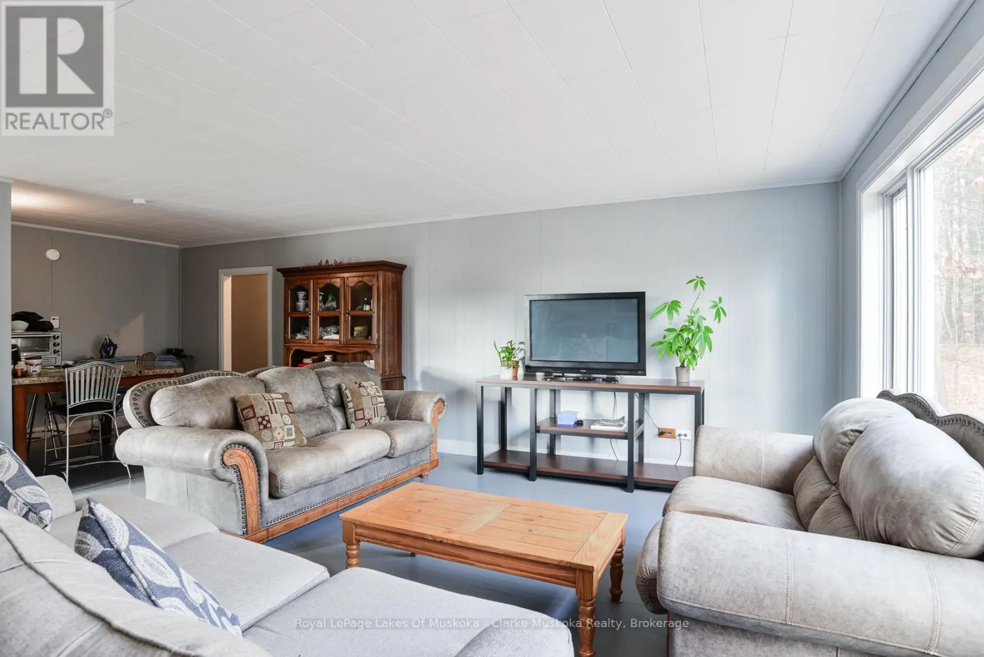 2026 PENINSULA ROAD - Image 4