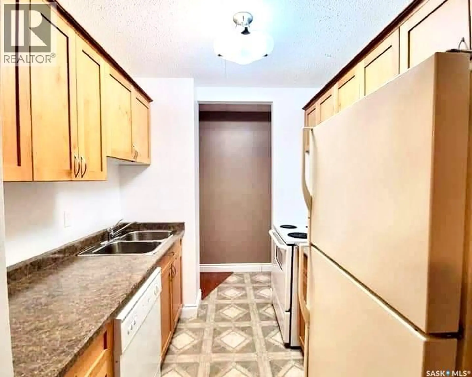 #12 47 CENTENNIAL STREET - Image 13