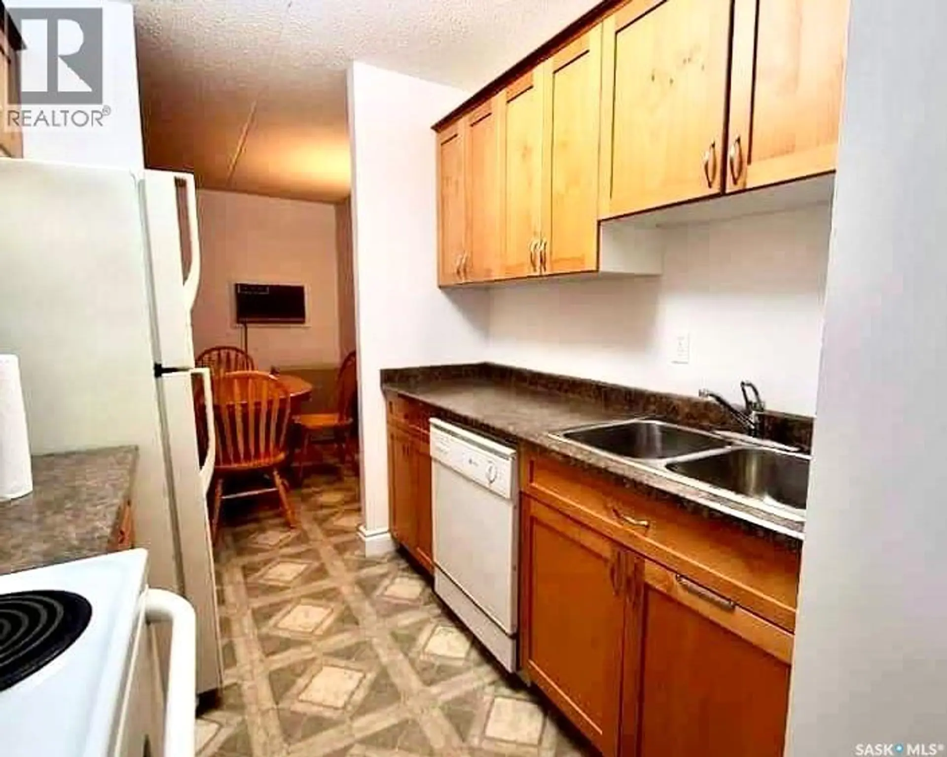 #12 47 CENTENNIAL STREET - Image 7