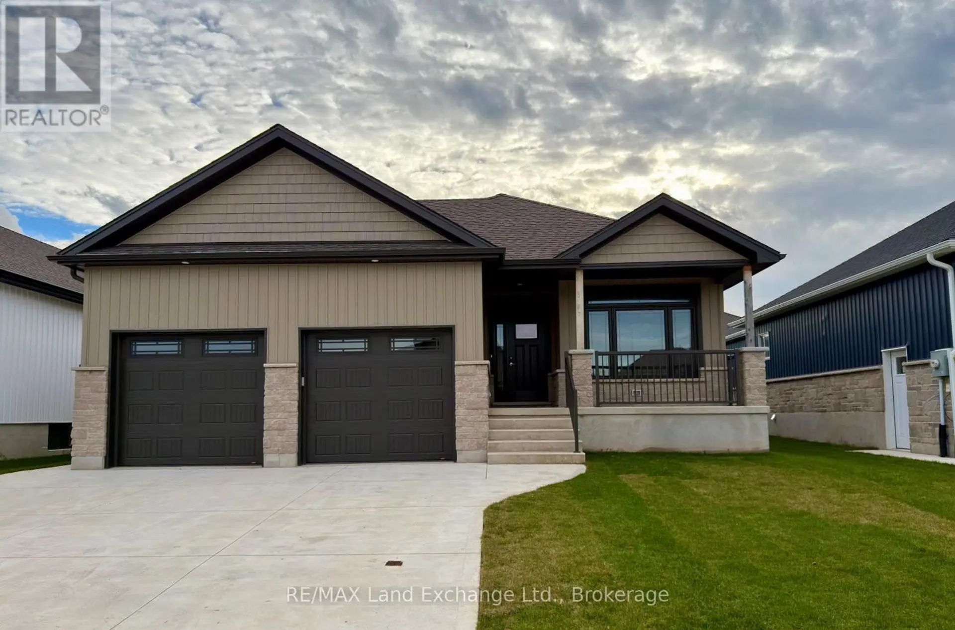 155 WESTLINKS DRIVE - Image 1