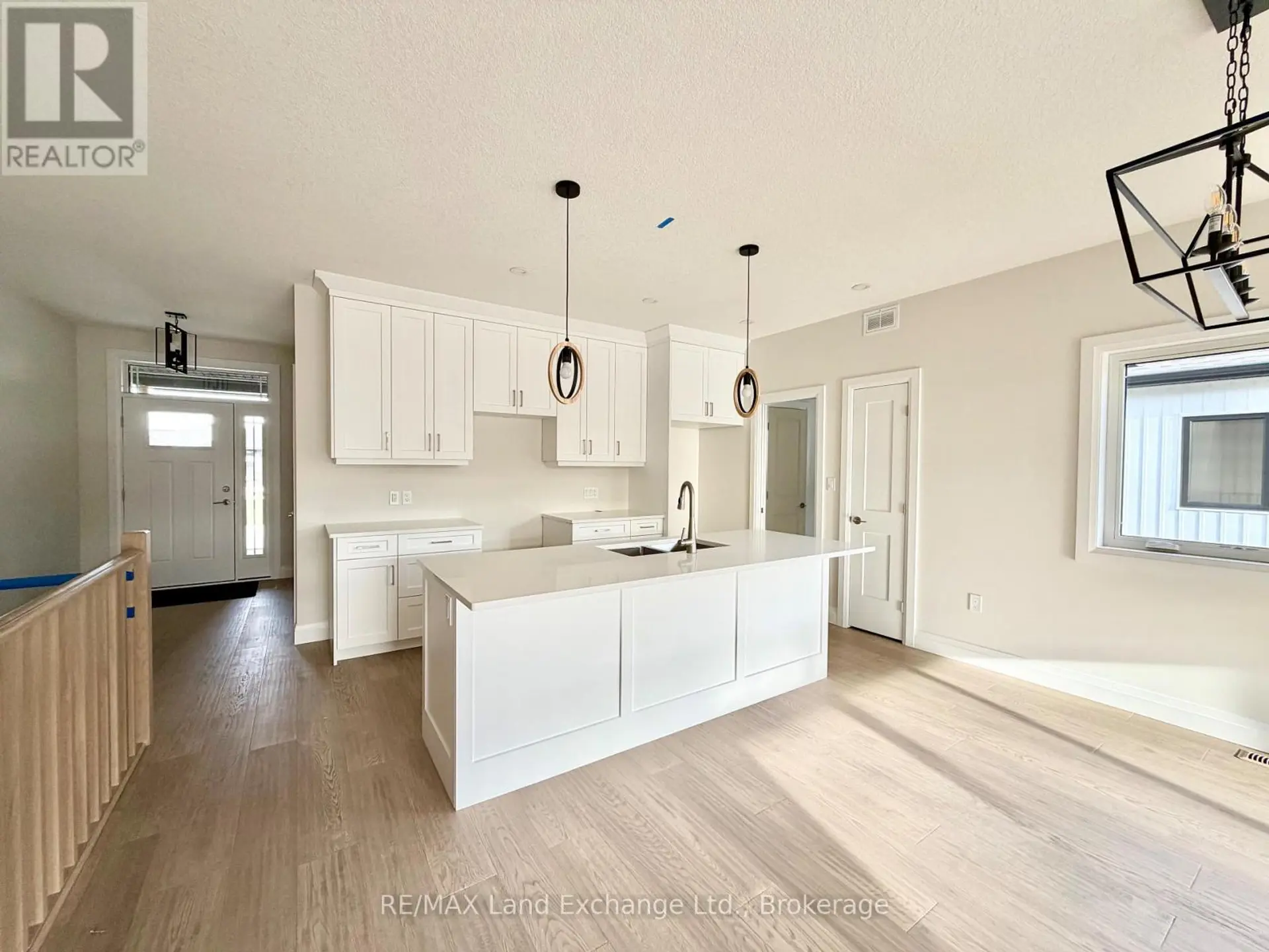 155 WESTLINKS DRIVE - Image 2
