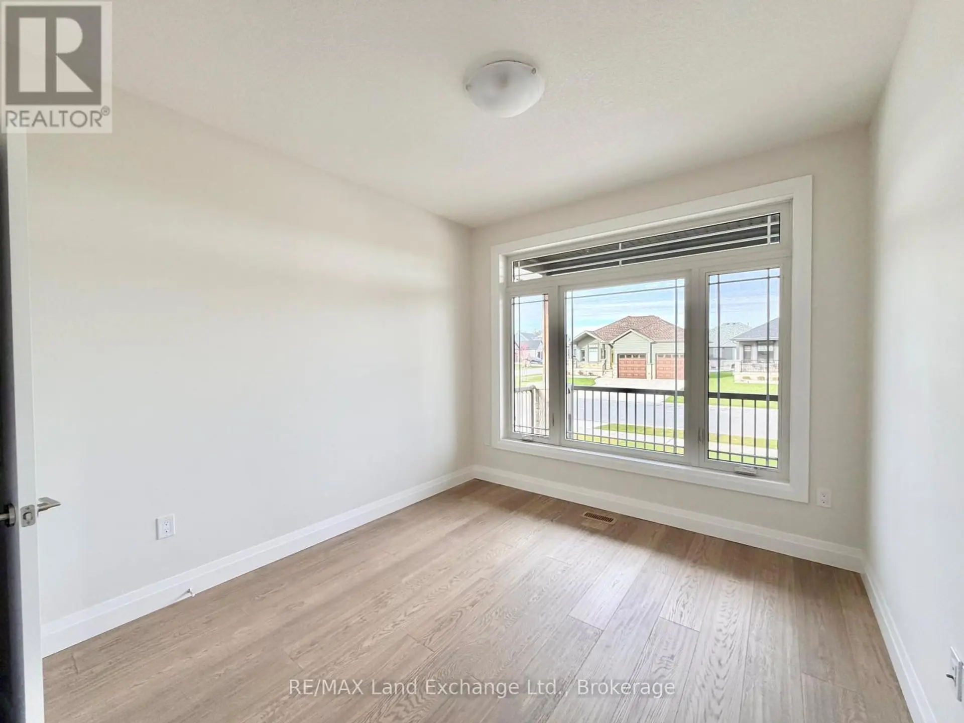 155 WESTLINKS DRIVE - Image 5