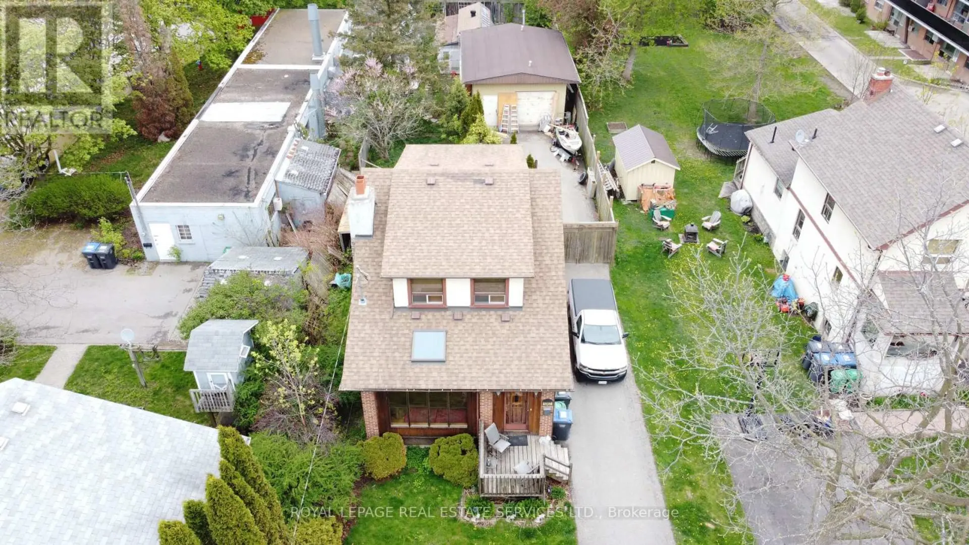 1083 SENECA AVENUE - Image 4