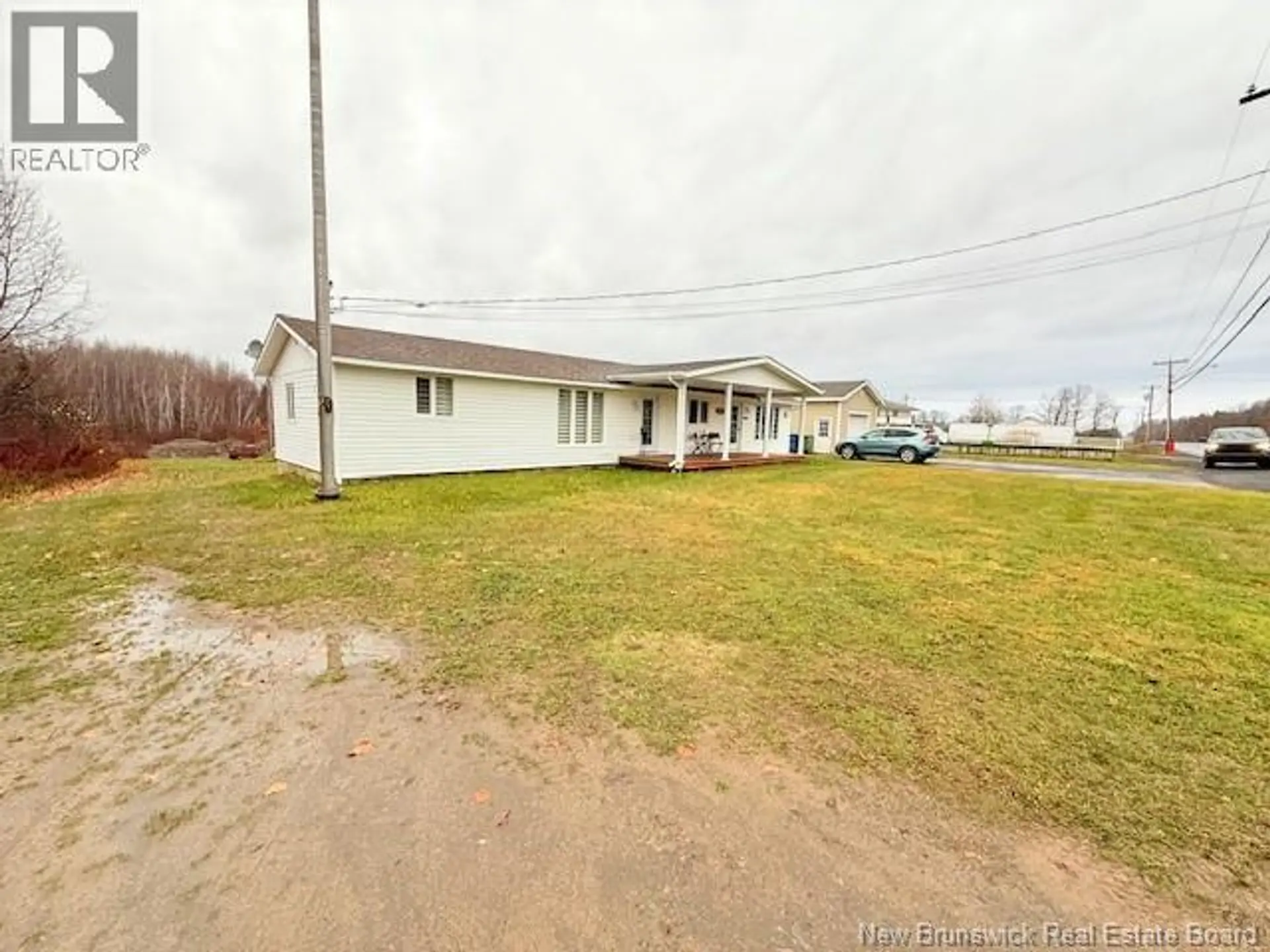2537 DES PIONNIERS AVENUE - Image 2