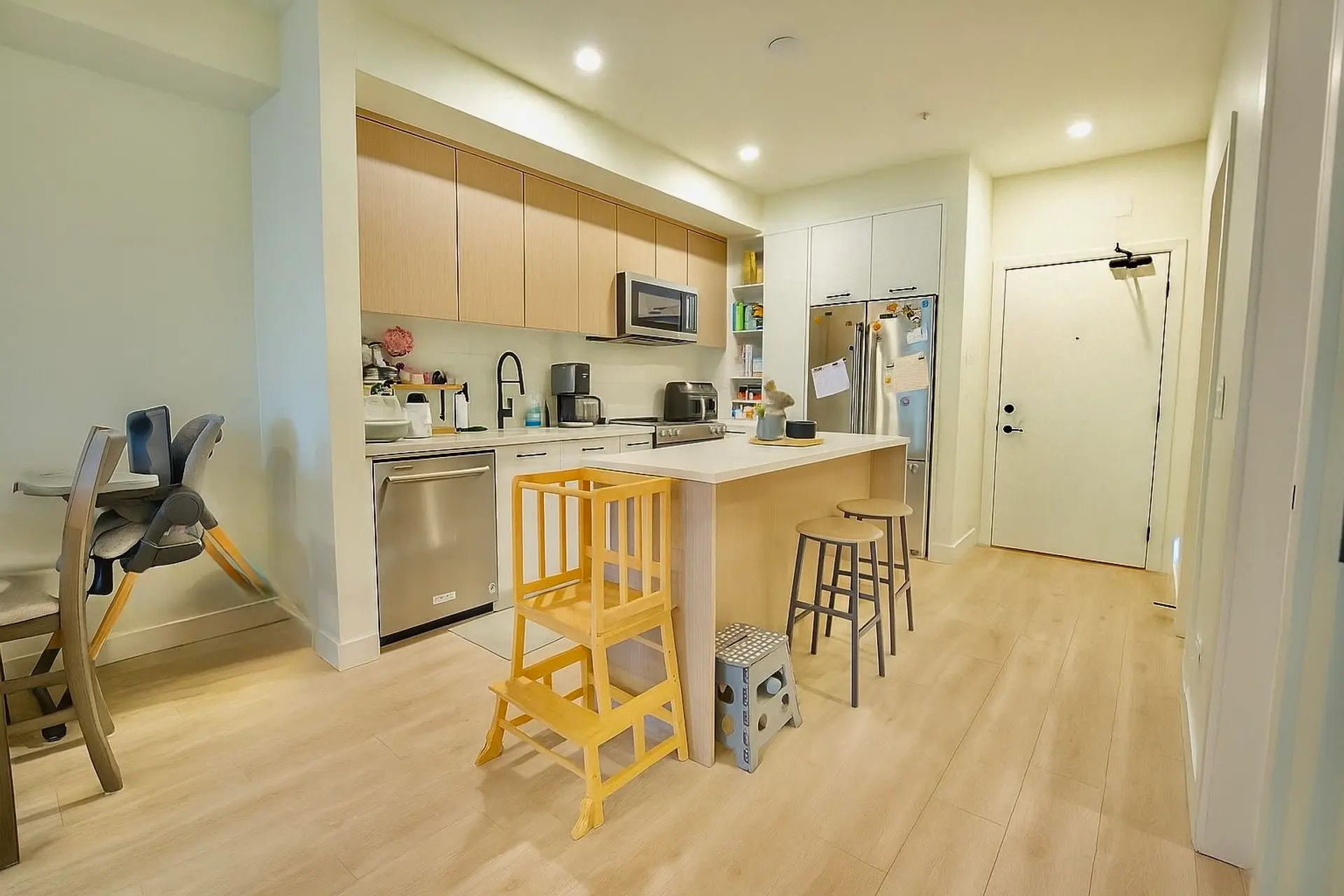 Property at #126 2635 King George Boulevard, Surrey, BC