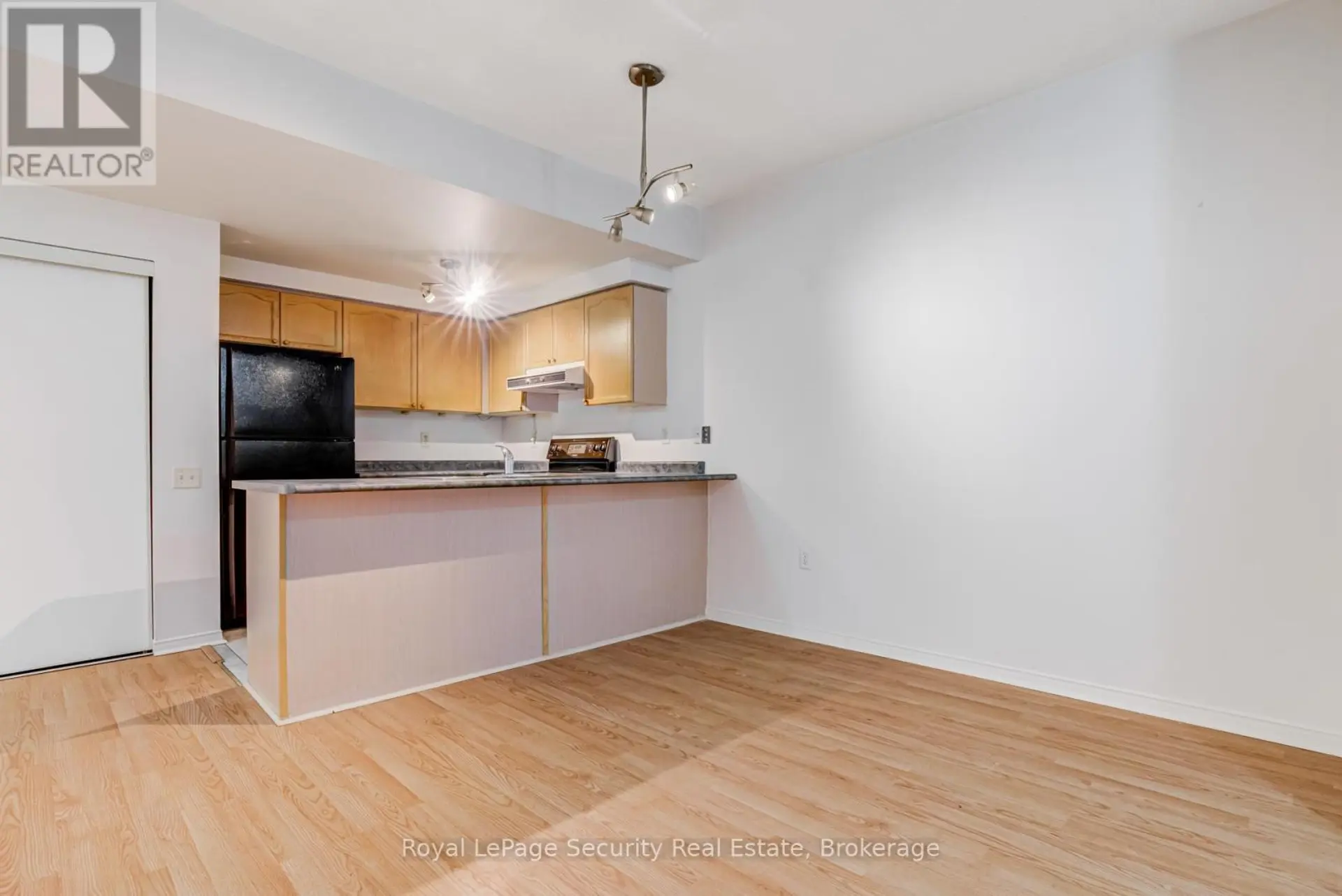 #137 760 LAWRENCE AVENUE W - Image 10