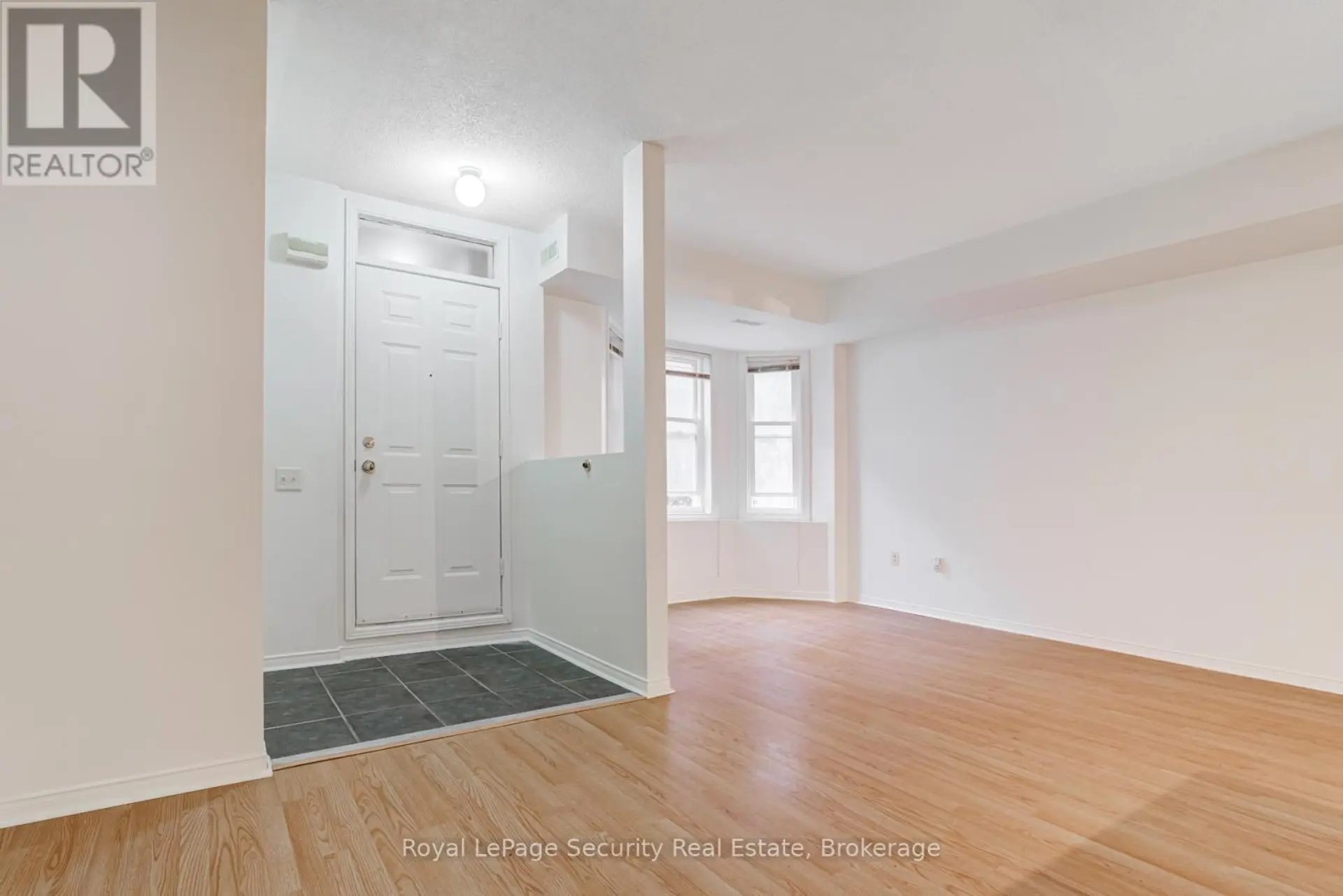 #137 760 LAWRENCE AVENUE W - Image 9