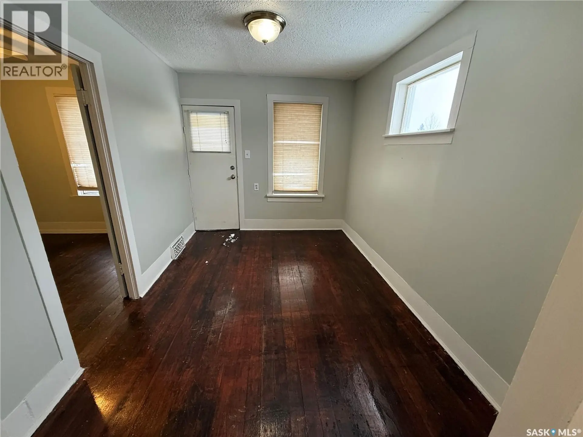 485 12TH STREET E - Image 6