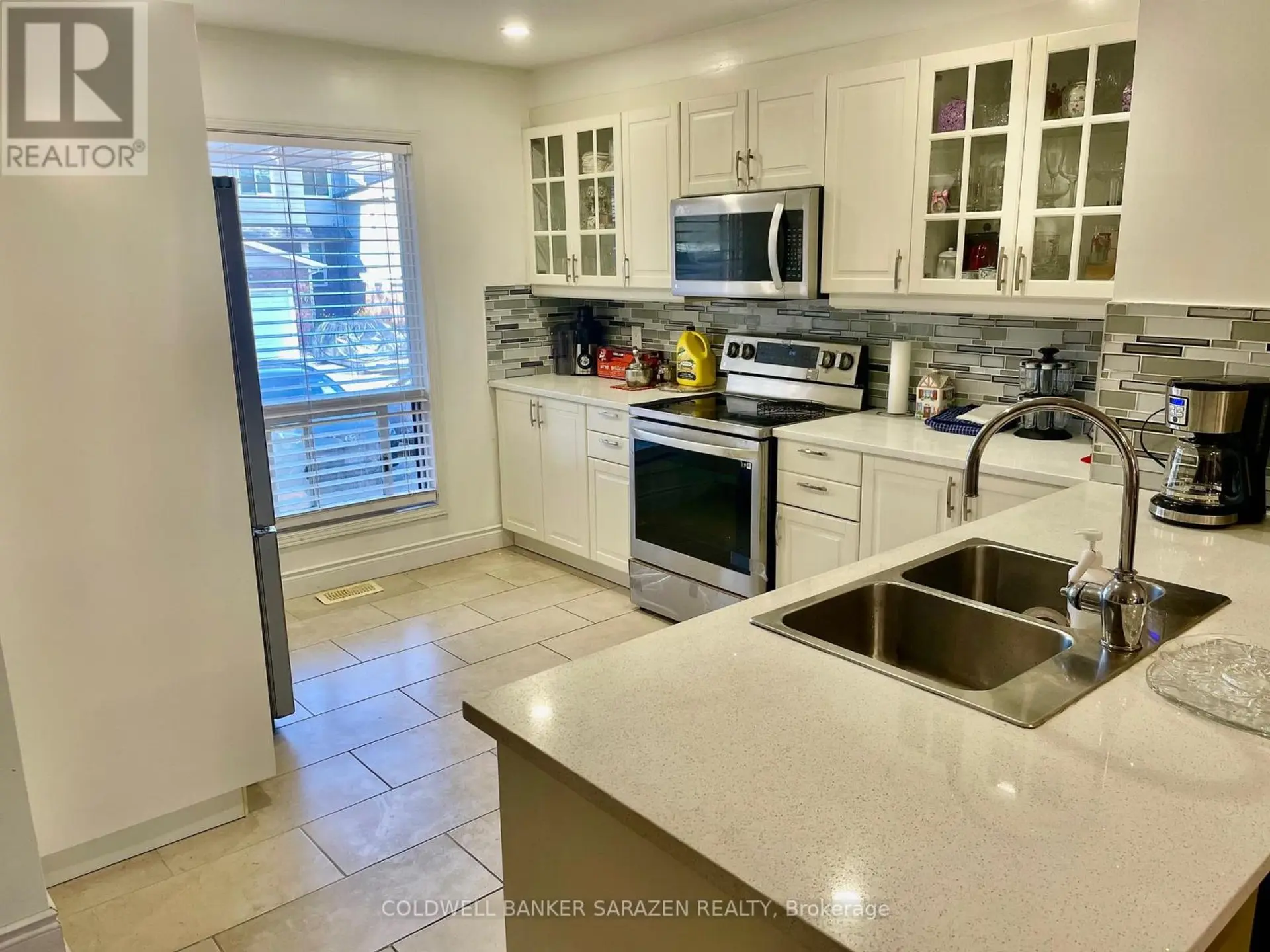 15 STURBRIDGE PRIVATE - Image 2