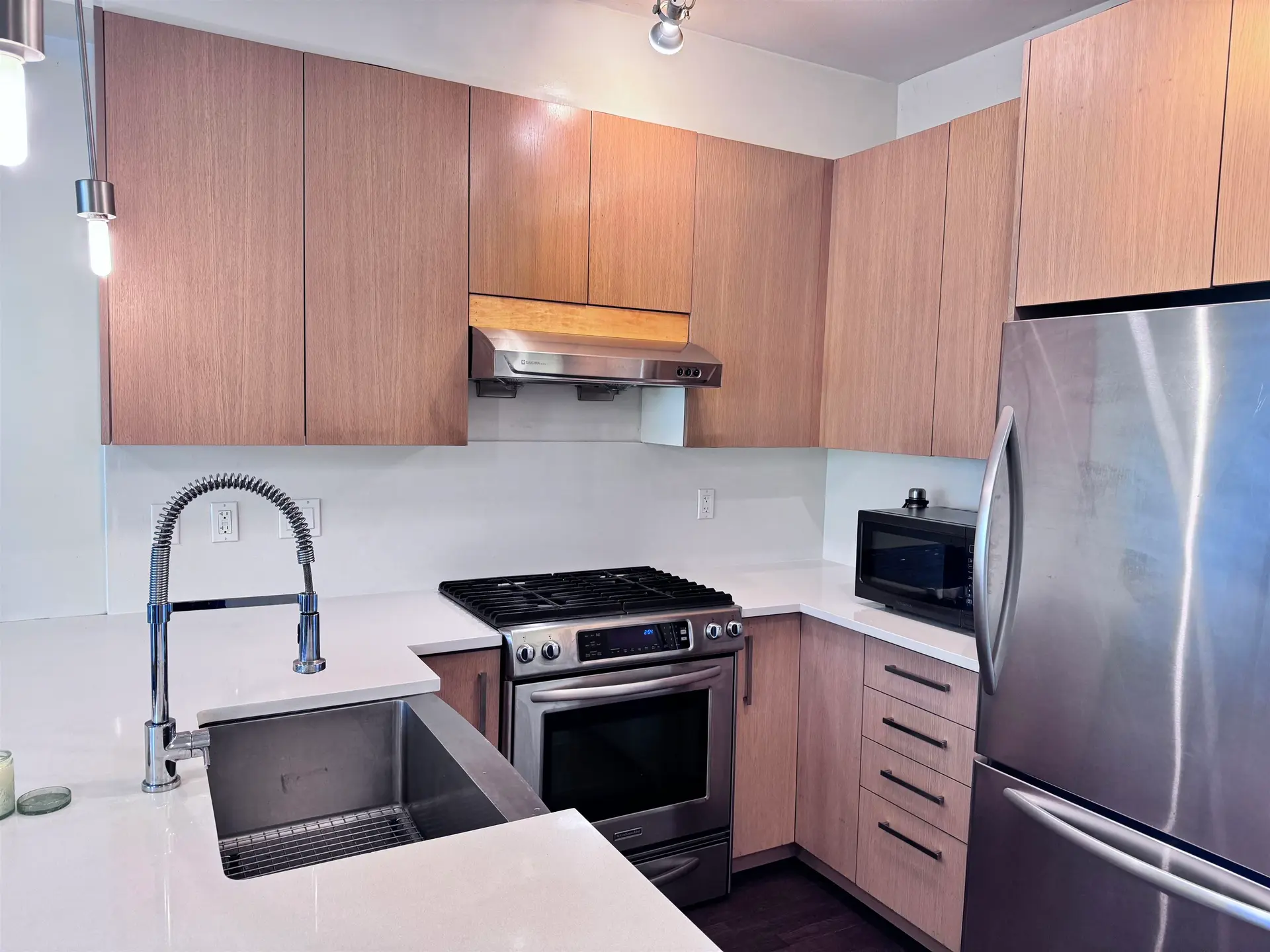 #406 8485 New Haven Close - Image 3