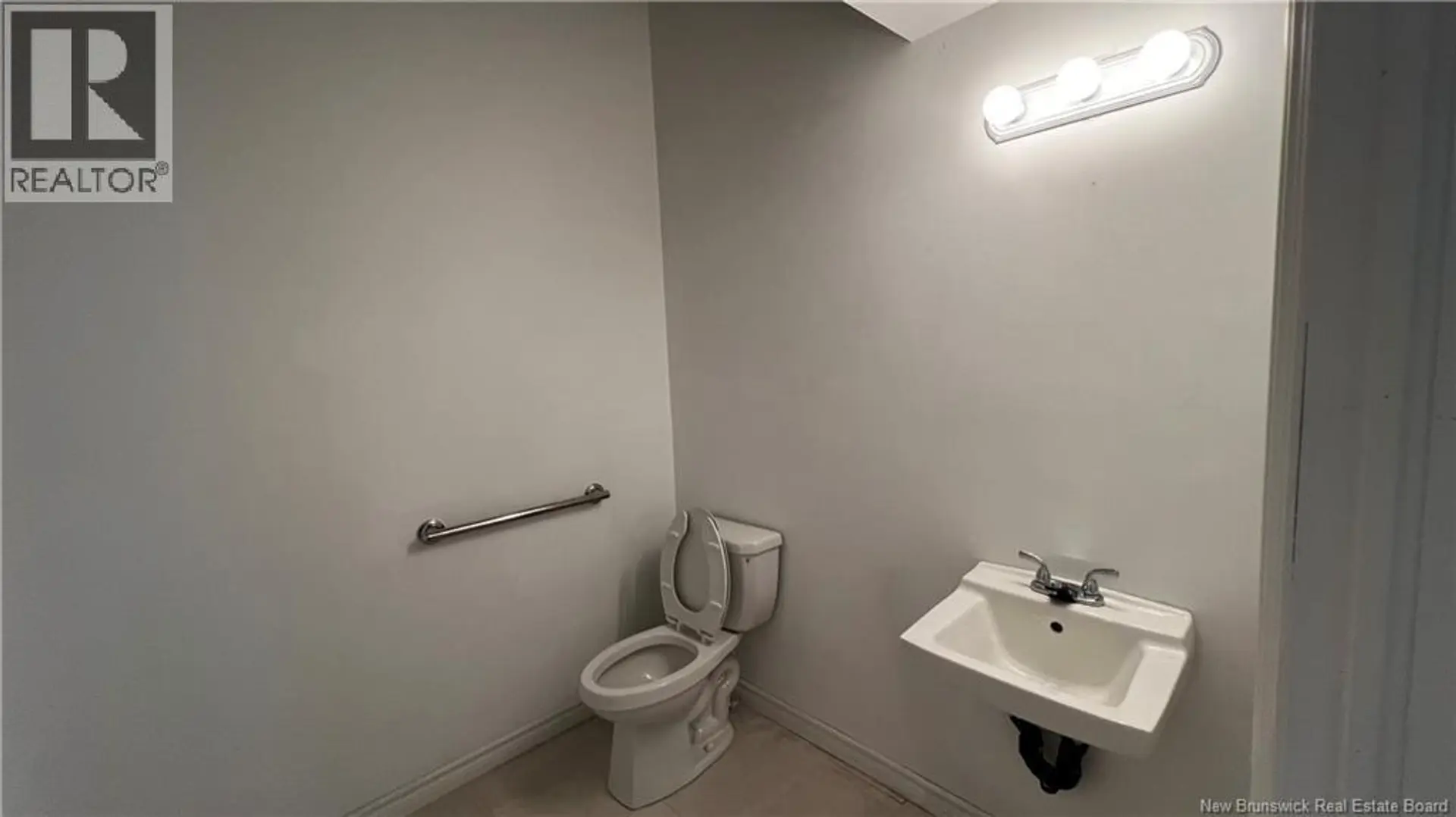 1-3 CHARLOTTE STREET - Image 14