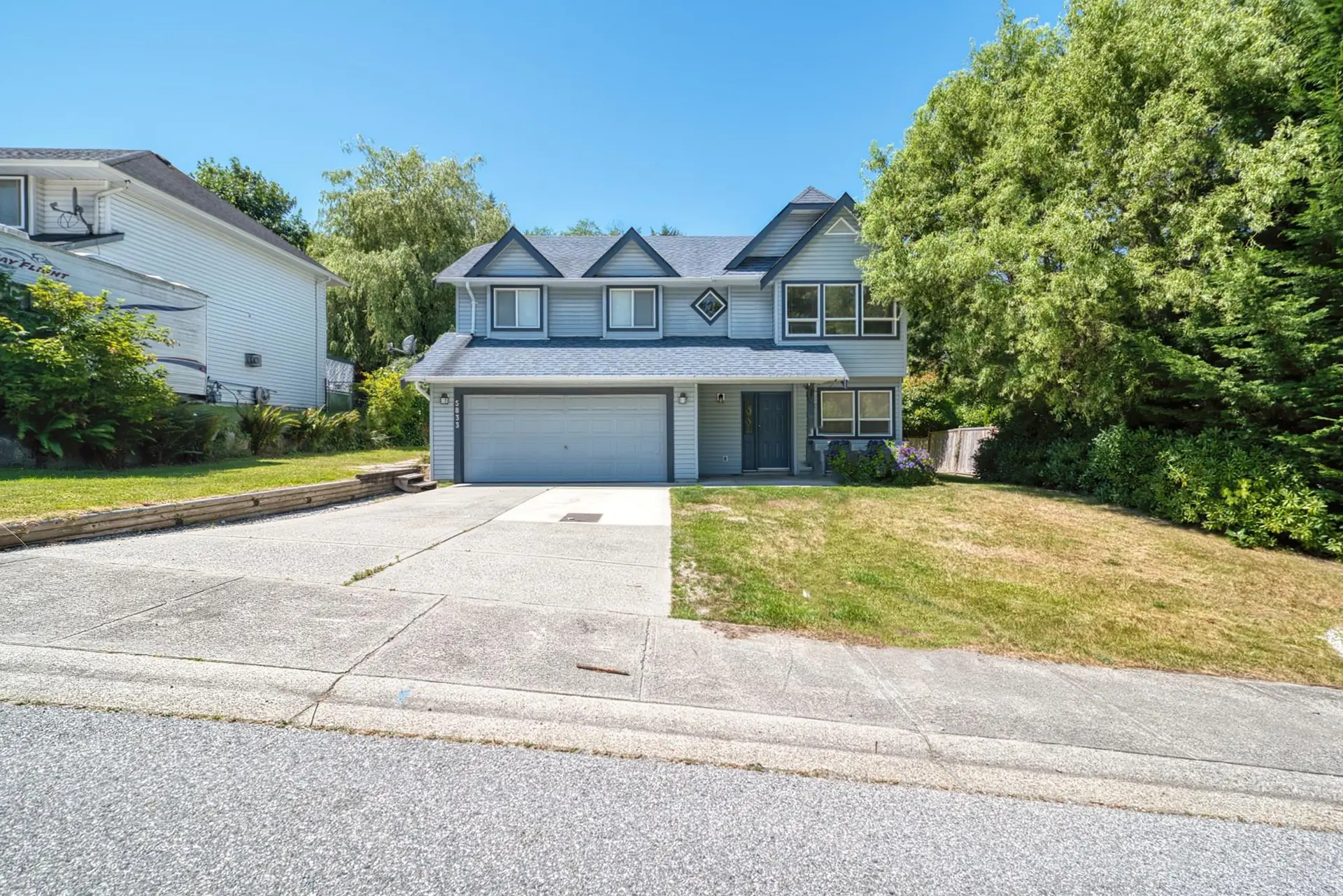 Property at 5833 Heron Place, Sechelt, BC