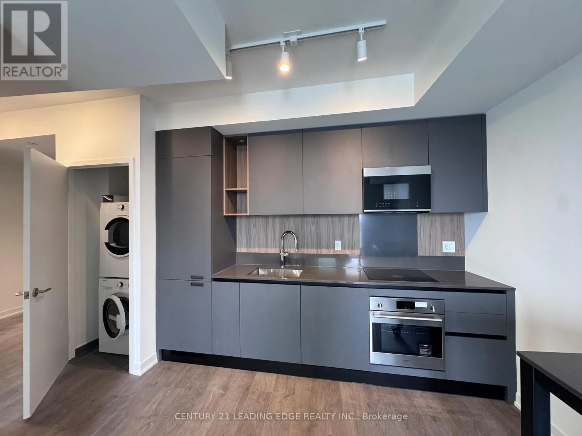 #2107 39 MARY STREET - Image 6