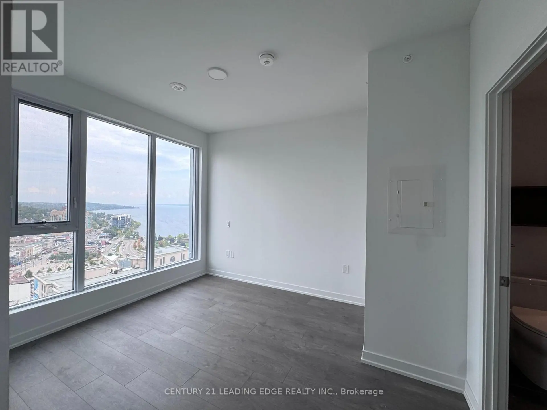 #2107 39 MARY STREET - Image 8
