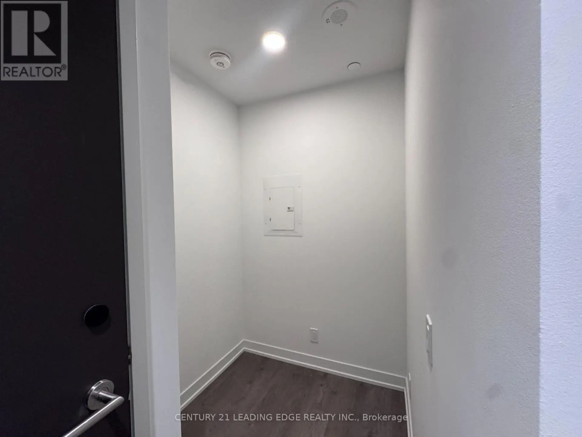 #1606 39 MARY STREET - Image 3